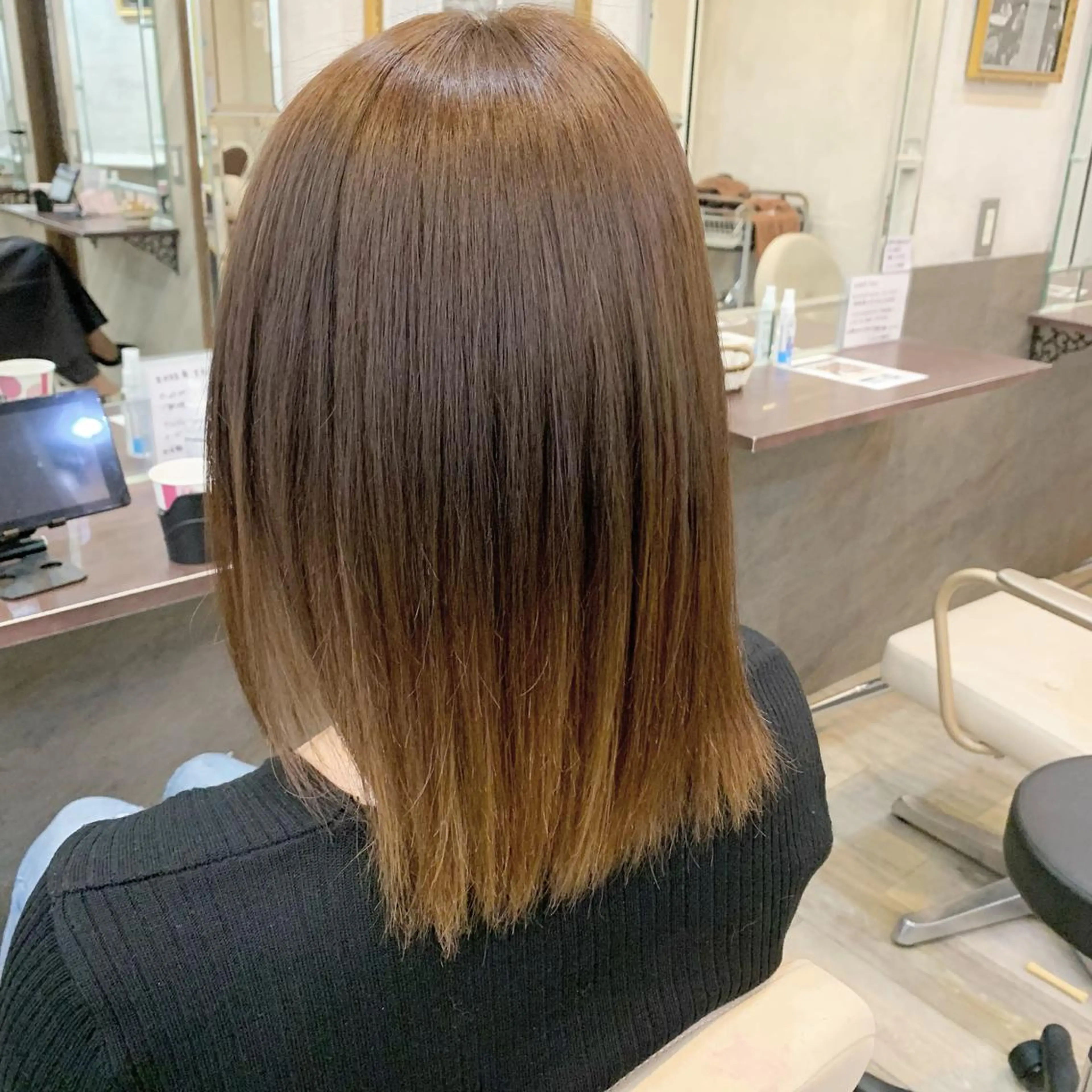 ミディアム 縮毛矯正 number天王寺 スタイリストほたるのヘアスタイル