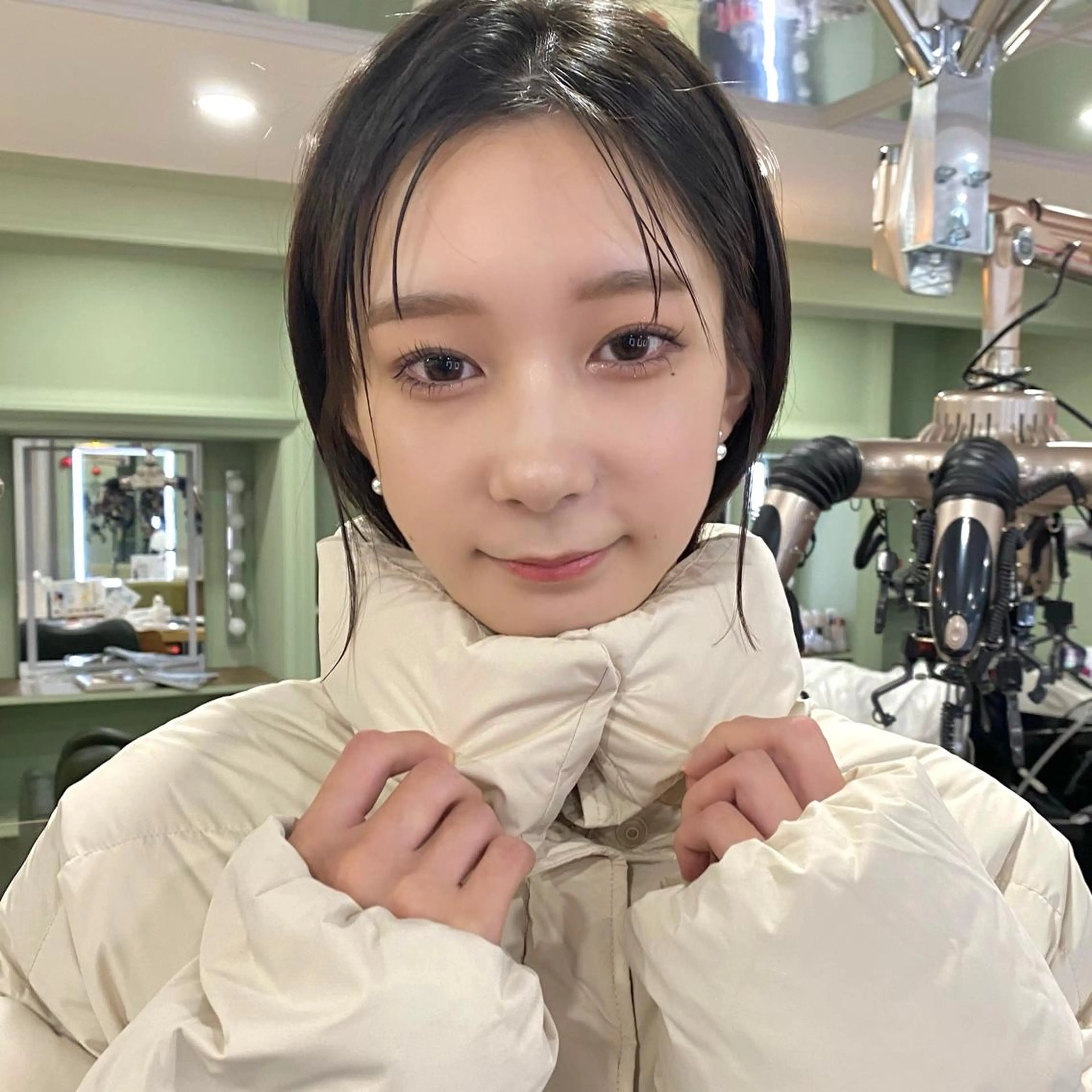 ショート カラー ボブ タンバルモリ 韓国風ヘア カット ヘアカラー トリートメント ボブ/縮毛矯正/ レイヤー/塚田のヘアスタイル