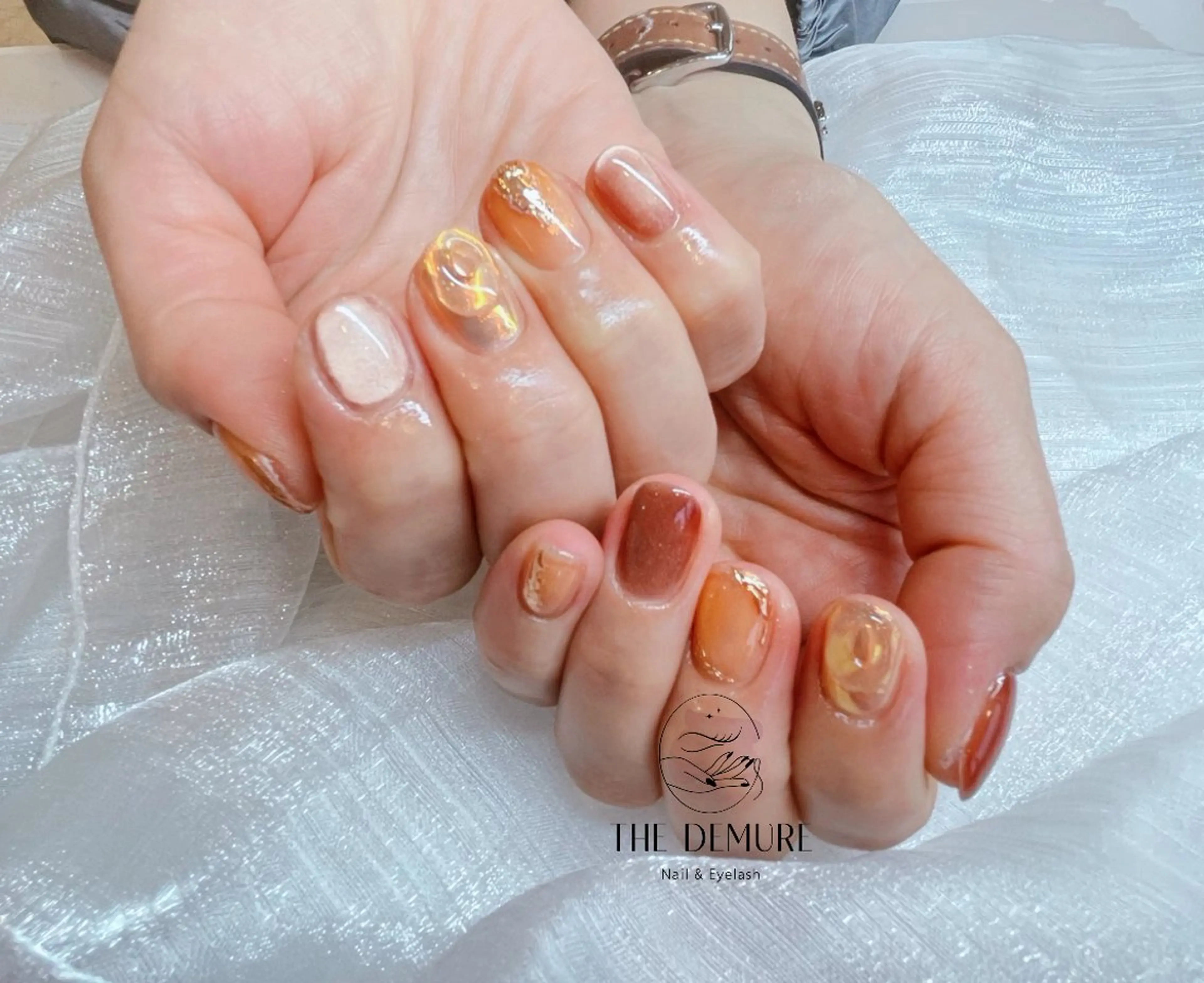ネイル アートネイル キラキラネイル 韓国ネイル 水色 ロングネイル ハンドネイル ハンドケア NailDemure 【銀座店】のネイルデザイン