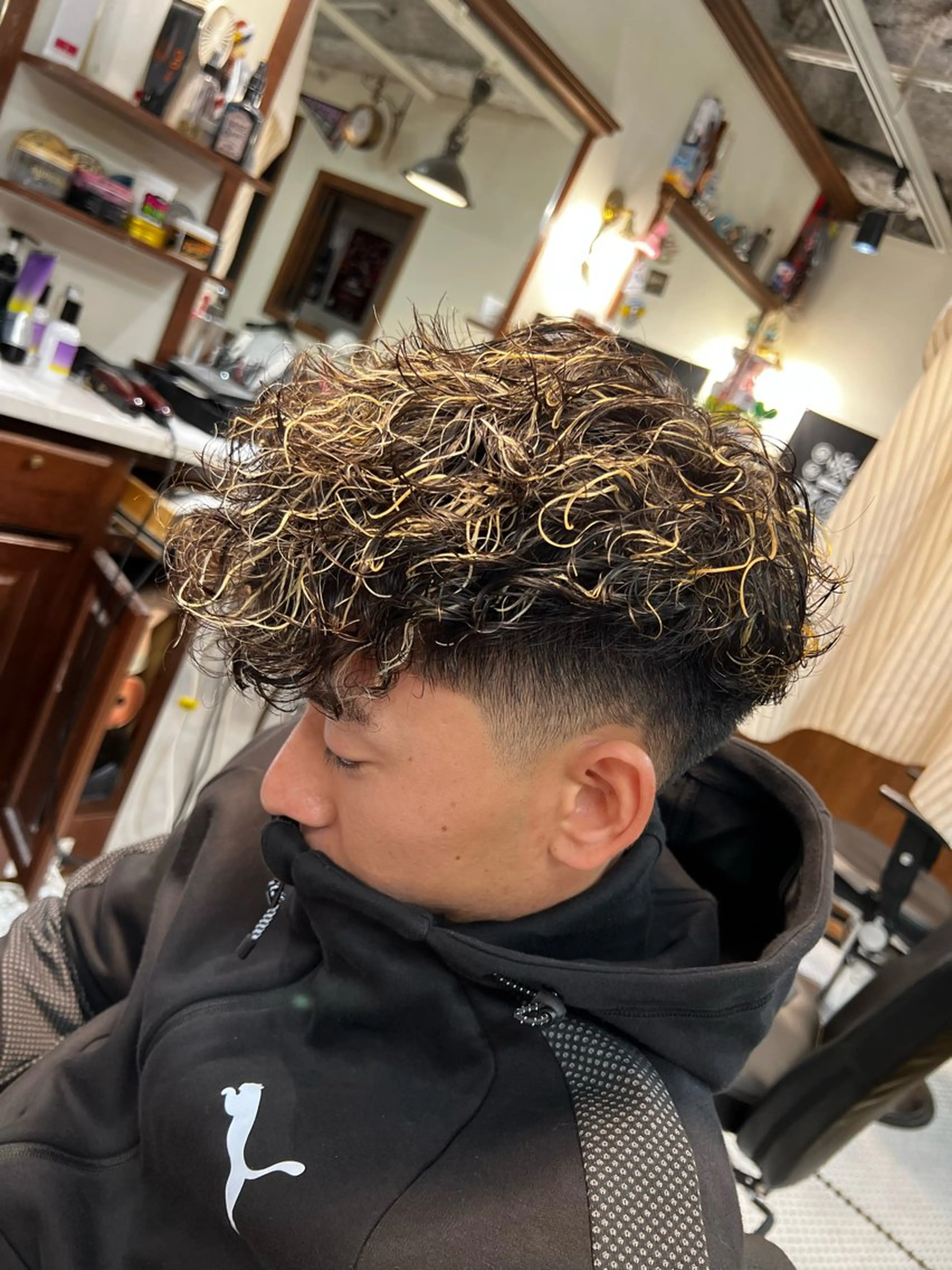 パーマ カット ヘアカラー パーマ neuer bar ber虎太郎のヘアスタイル