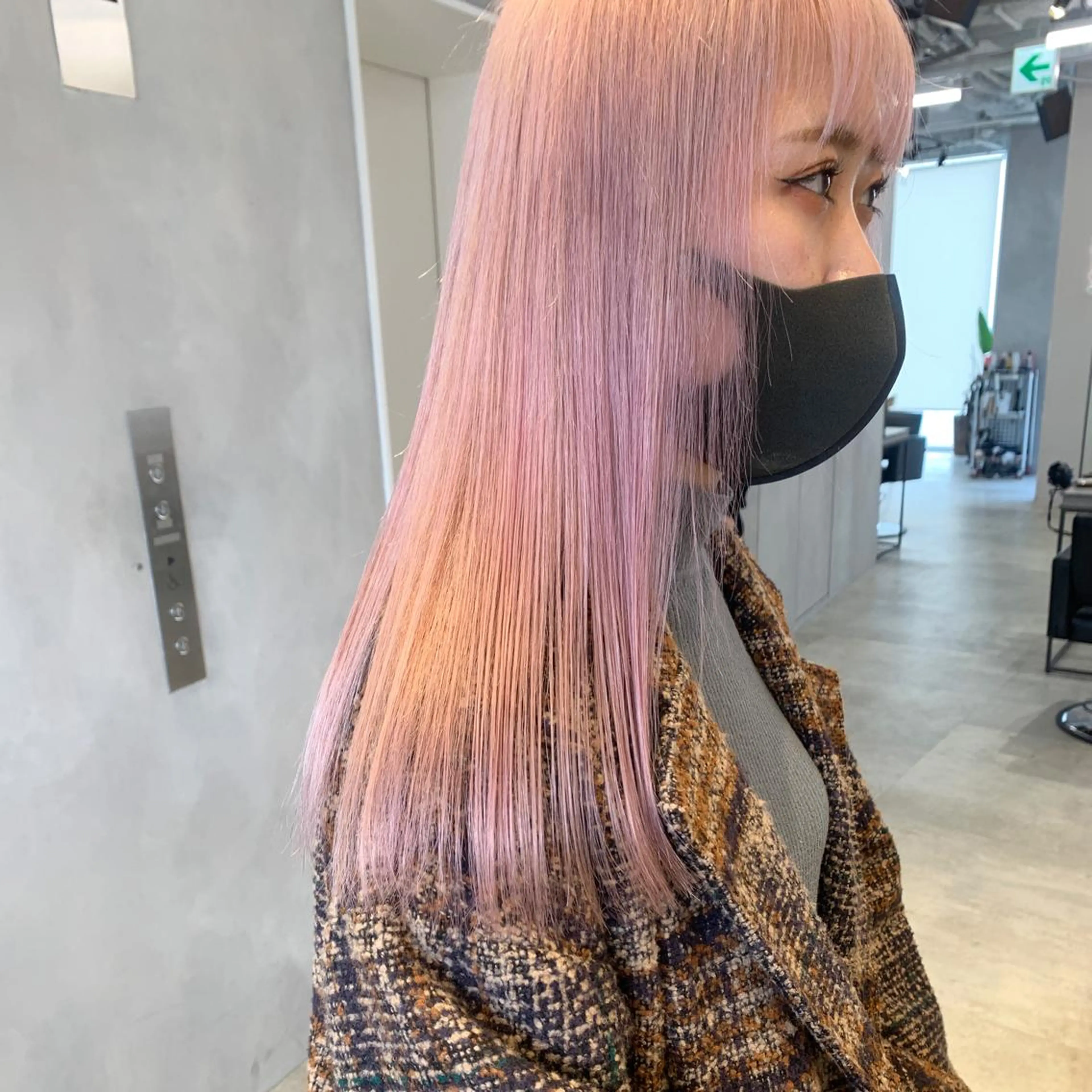 セミロング カラー ヘアカラー トリートメント SALOWIN原宿iori B１階所属・🫧美髪育成美容師 WASHIZU🫧のヘアスタイル