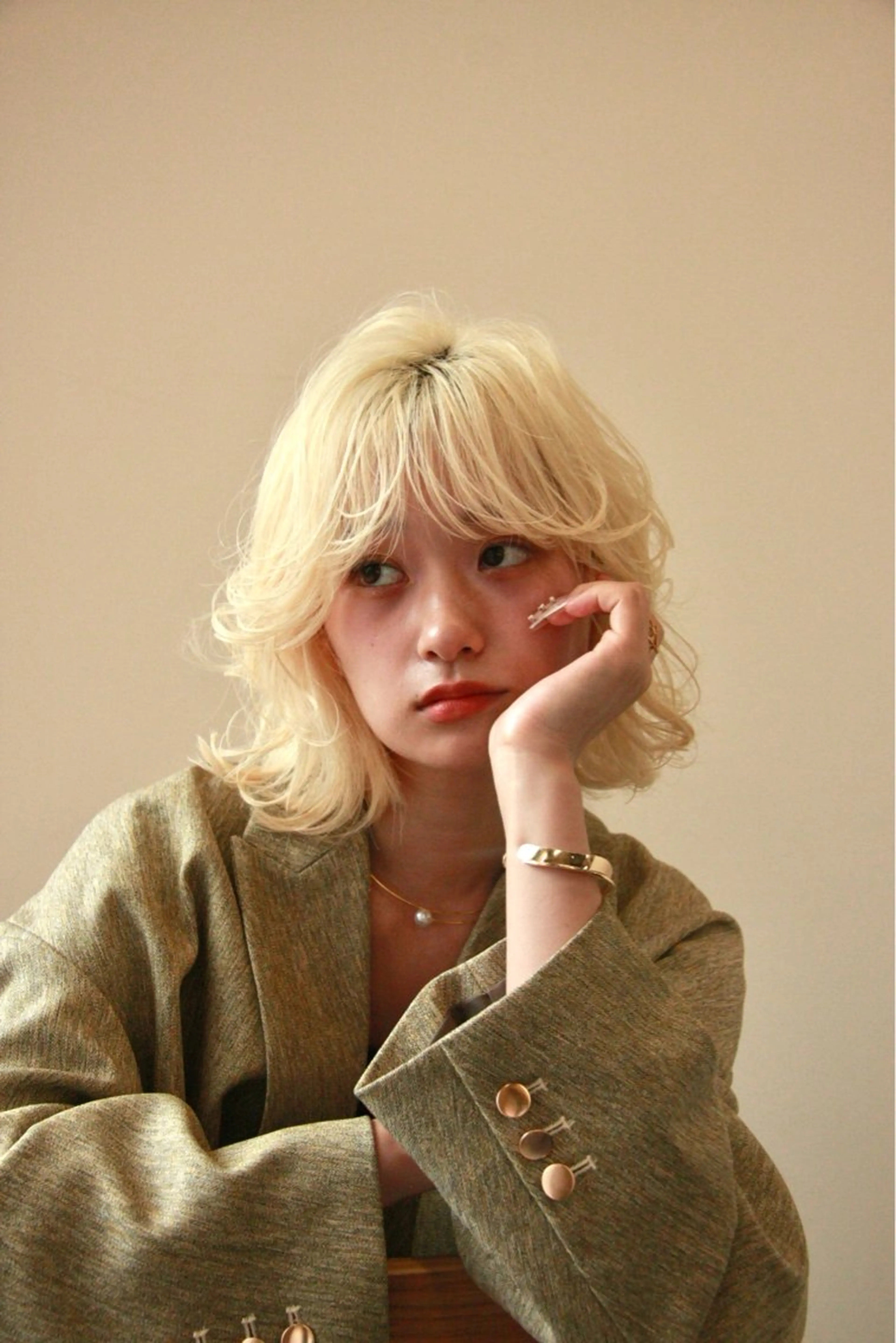 ミディアム SiSTA 自由が丘所属・自由ヶ丘 ボブ/レイヤーのヘアスタイル