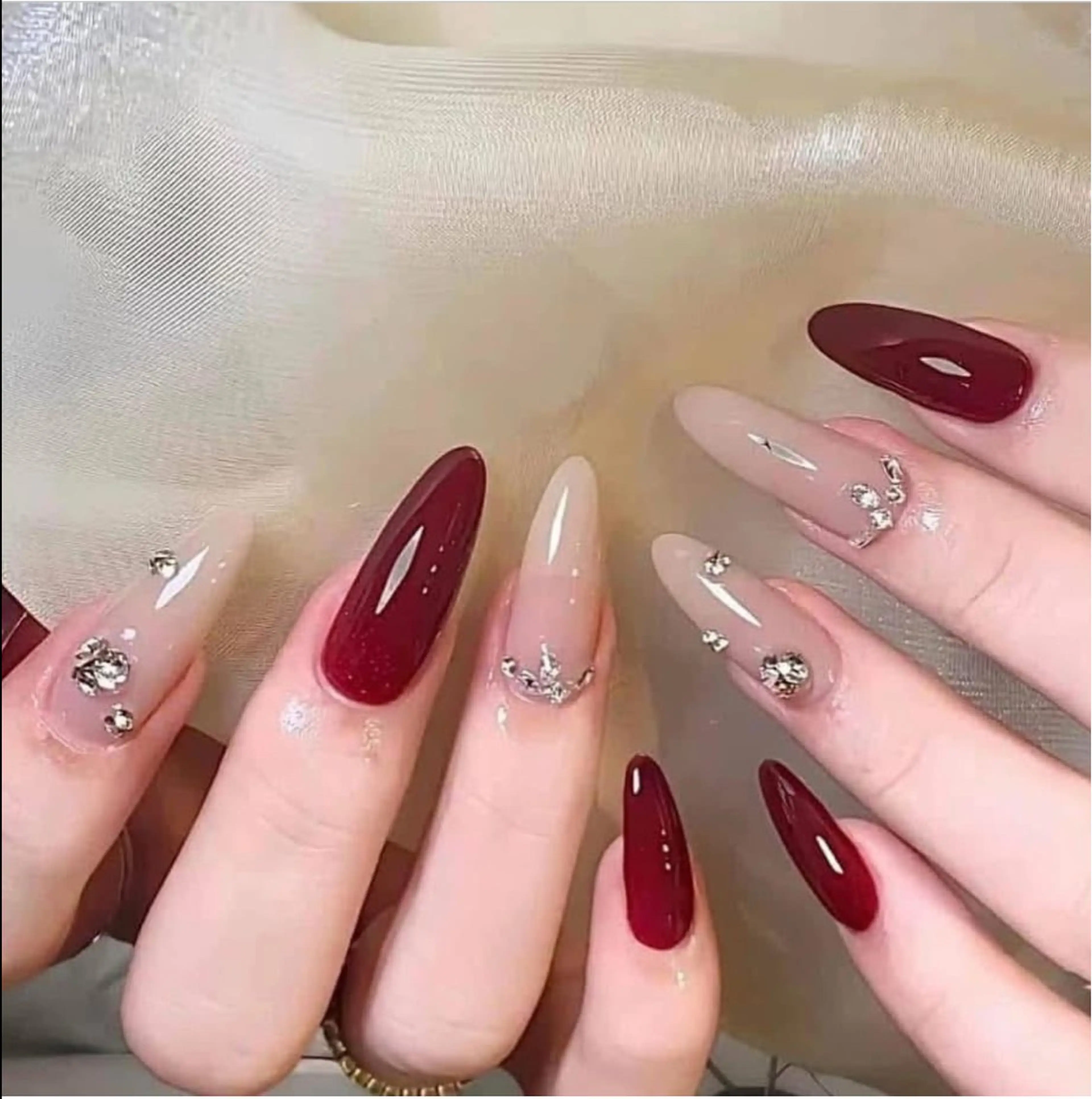 ネイル フレンチネイル キラキラネイル マグネットネイル ミラーネイル ニュアンスネイル ハンドネイル Lyn TA Nailのネイルデザイン