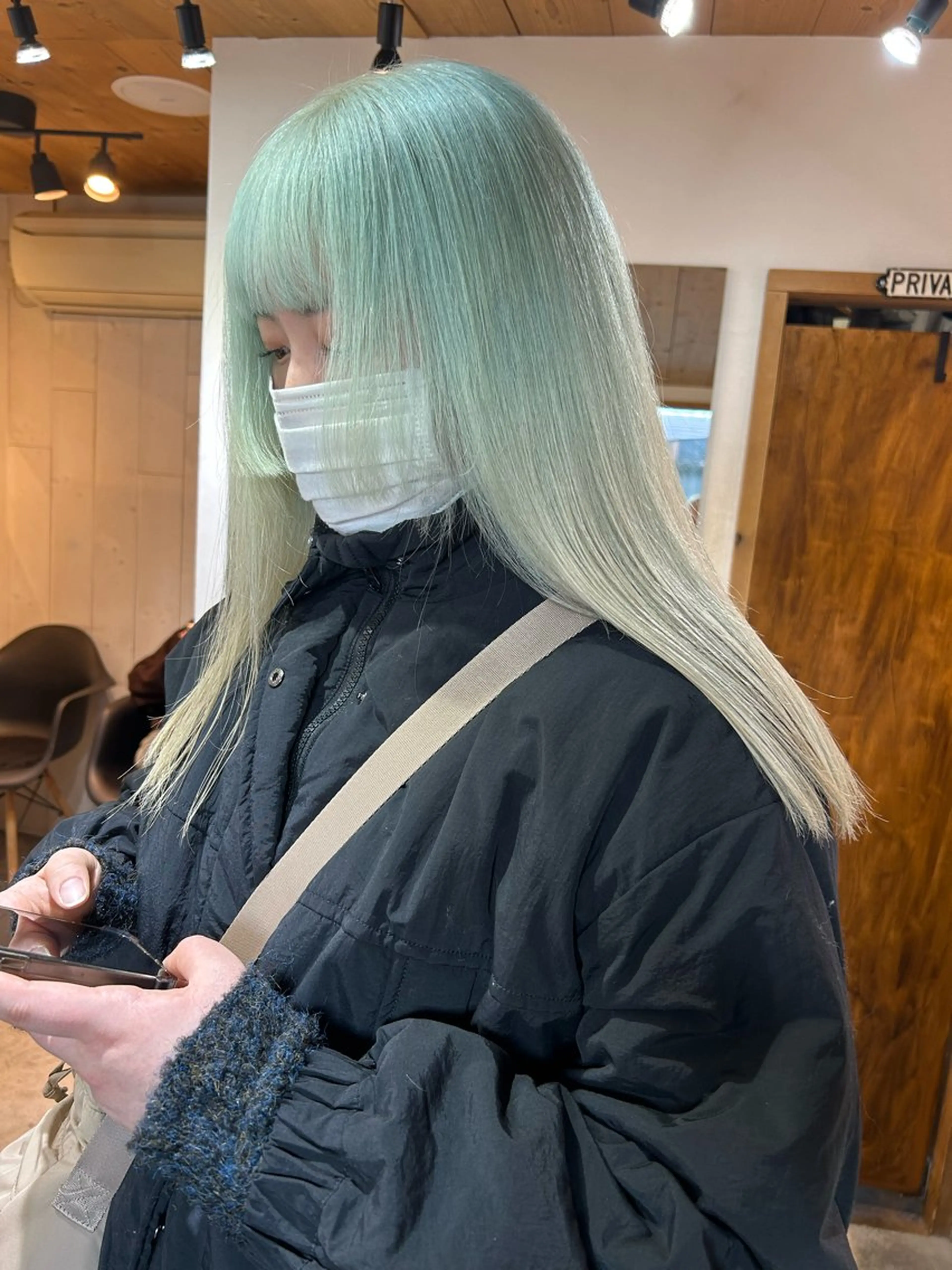 ロング カラー ミント ミントグリーン カット ヘアカラー トリートメント 🧸艶々韓国ヘア 🧁mizunaのヘアスタイル