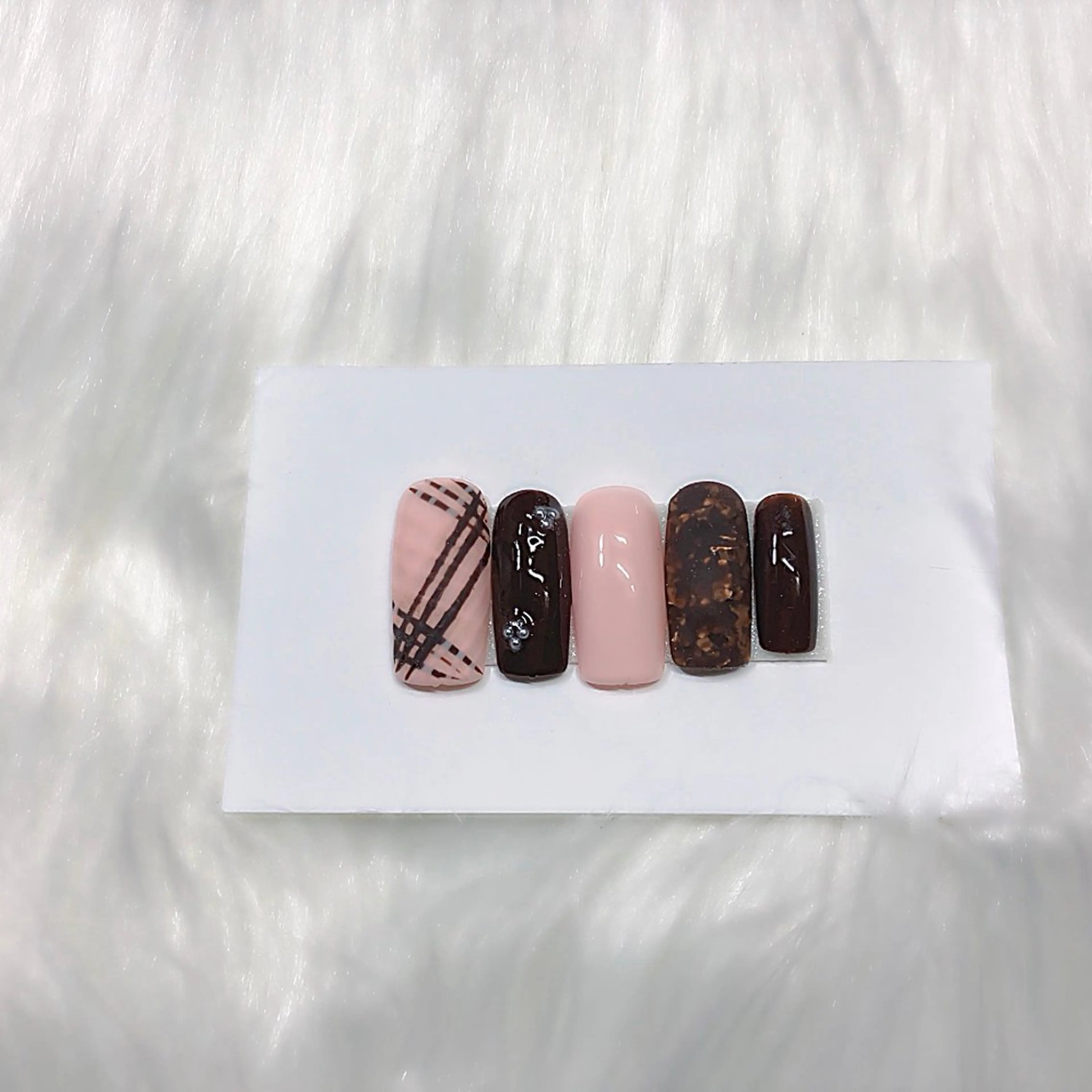 ネイル 中国整体院中の ネイルサロン💅のネイルデザイン