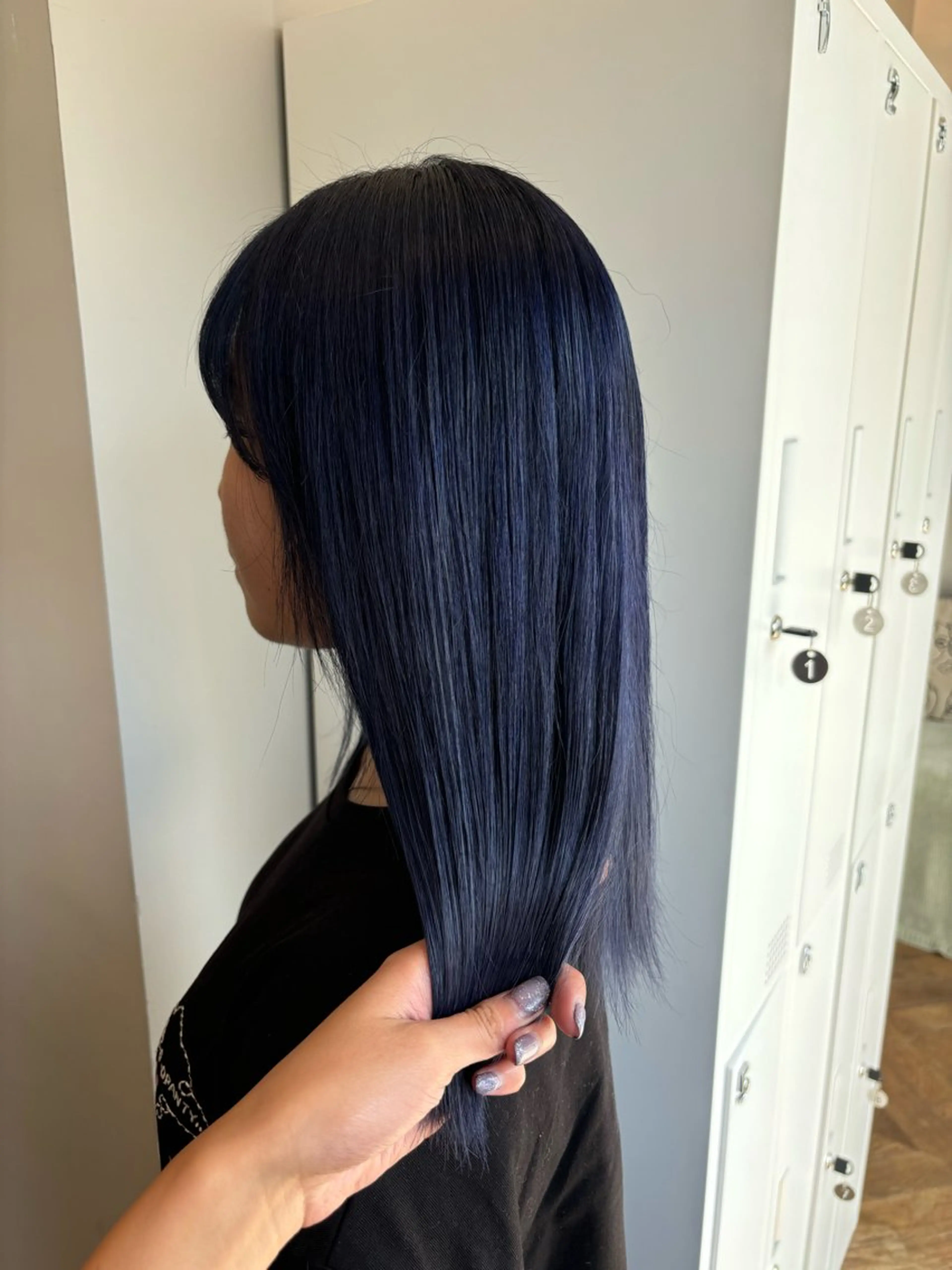 ロング カラー 栗林 茉那のヘアスタイル