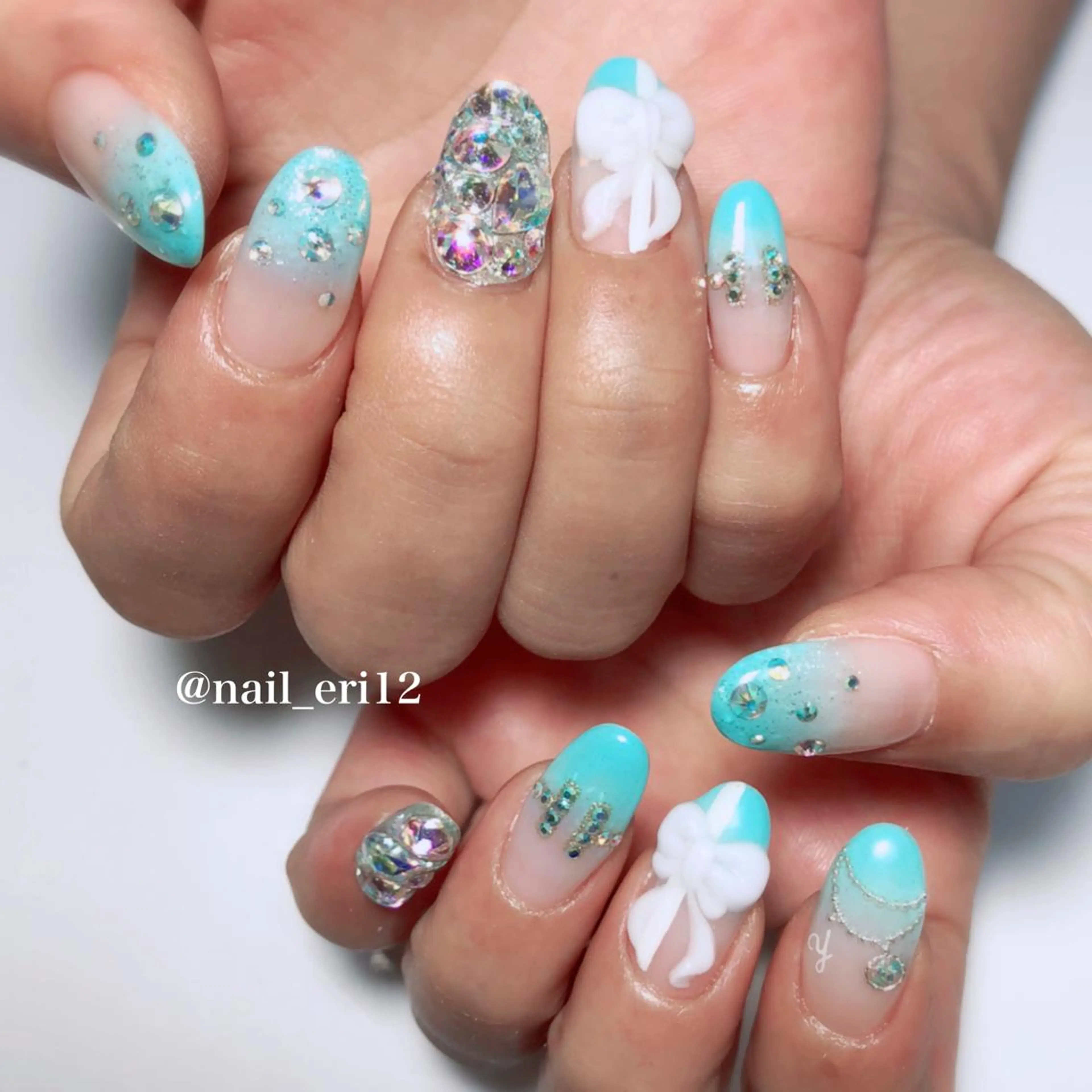 ネイル リボン nail salon &e eriのネイルデザイン