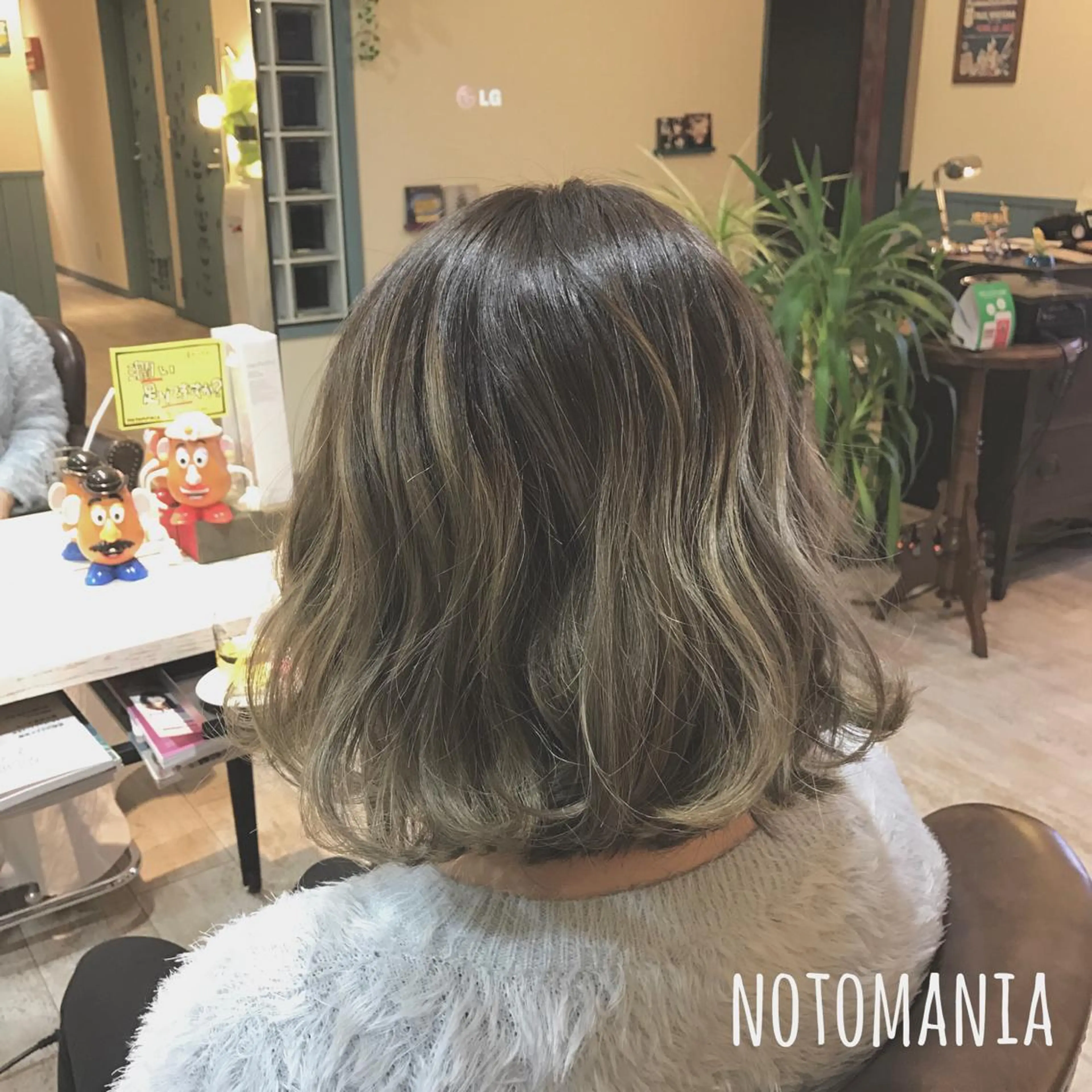 ショート ミディアム セミロング ロング カラー イシハラ アズサのヘアスタイル