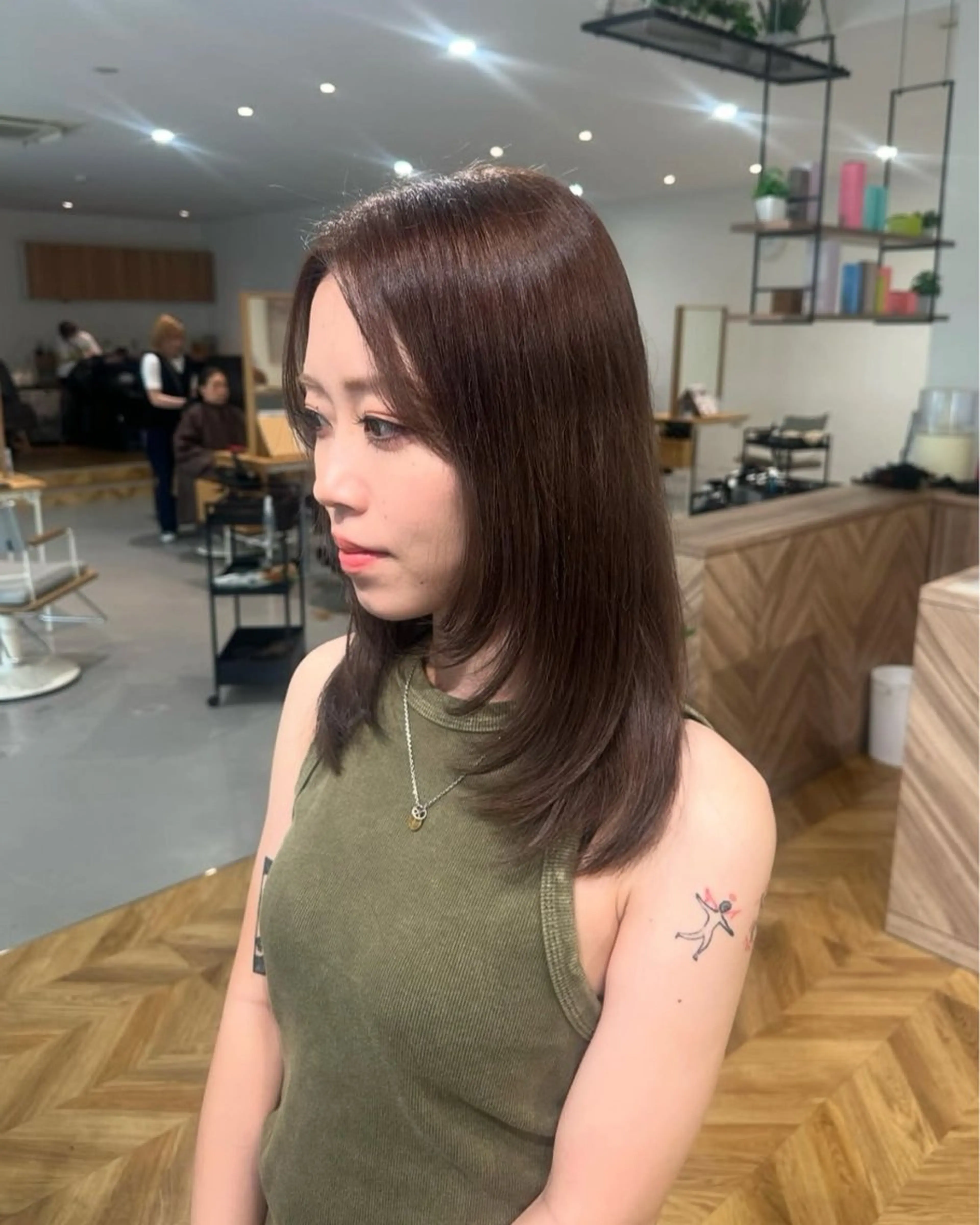 ミディアム 髙橋 美妃のヘアスタイル
