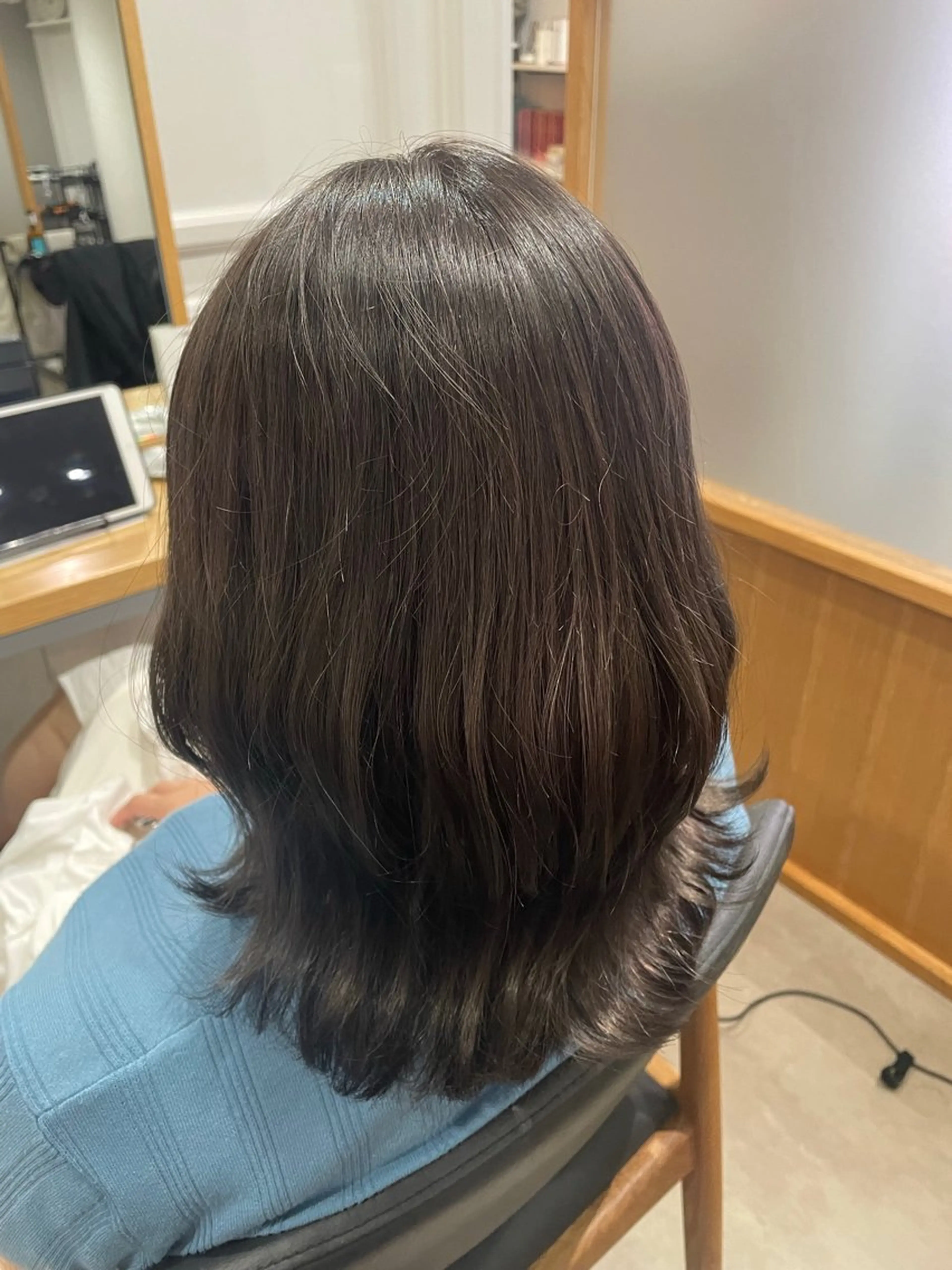 ミディアム カラー ブラウンカラー ナチュラルブラウン ヘアカラー 西田 美桜のヘアスタイル