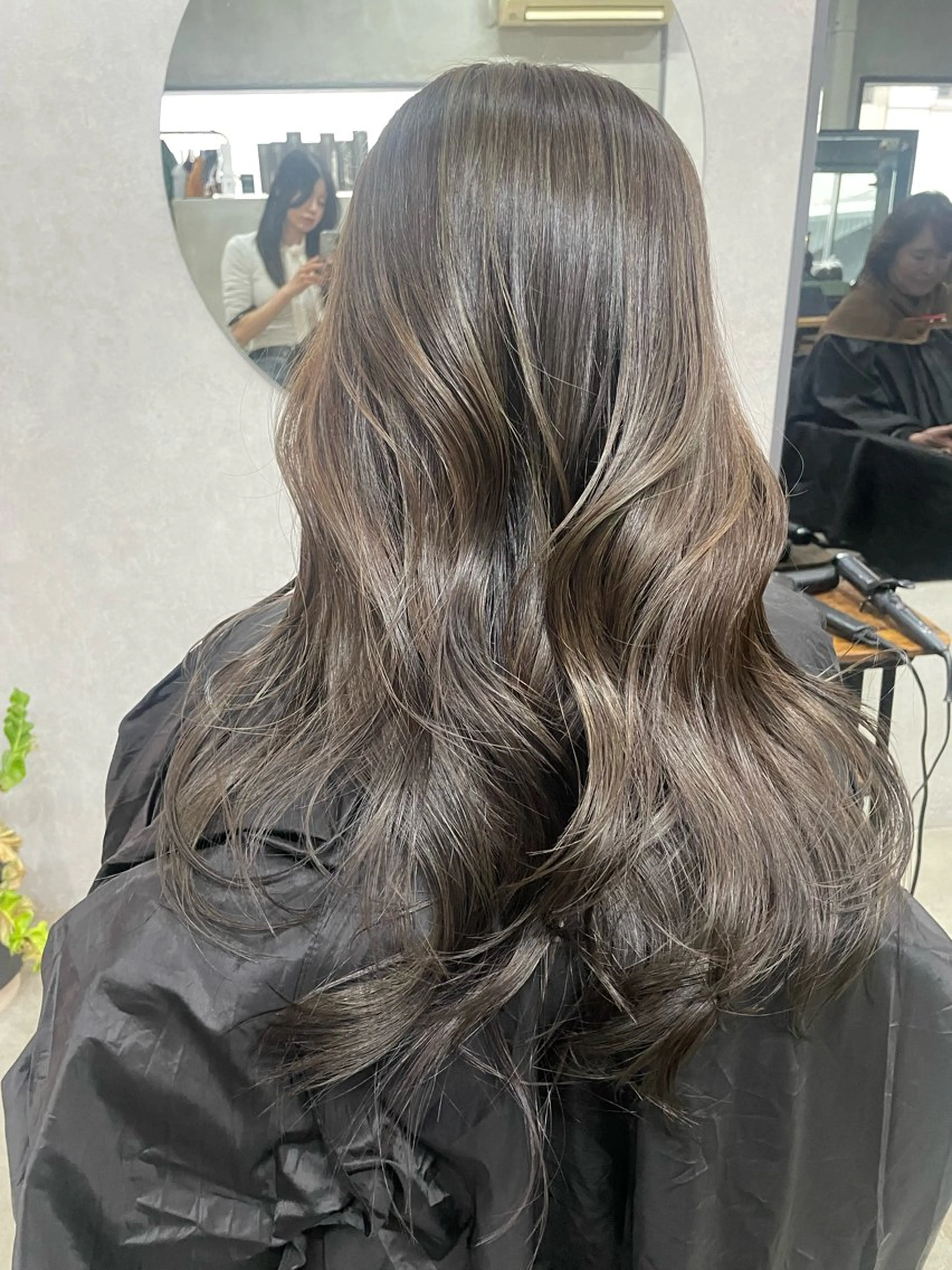 ロング カラー レイヤーカット AIRI layer cut hairのヘアスタイル