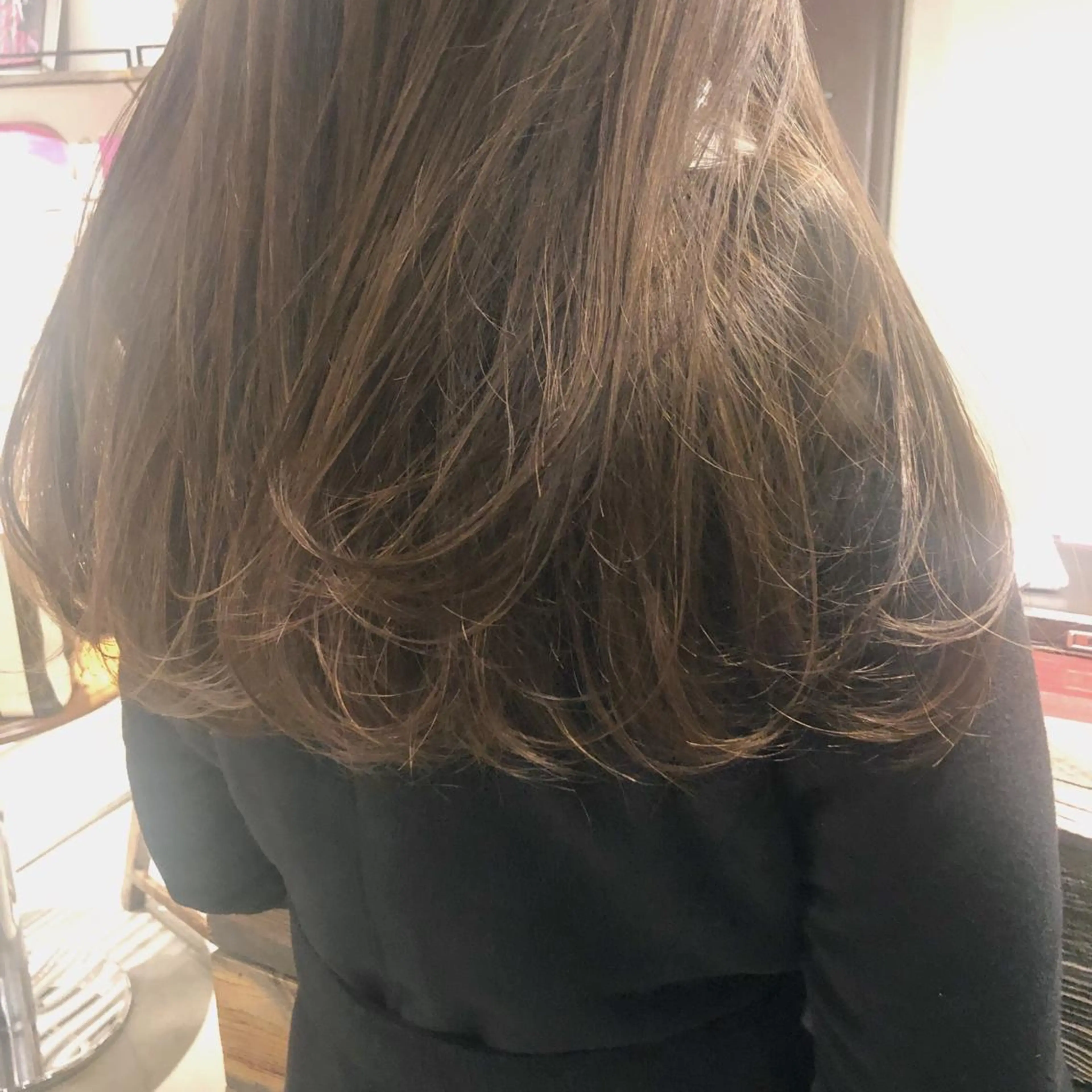 ロング ハイライト ヘアカラー 吉川 愛美李のヘアスタイル