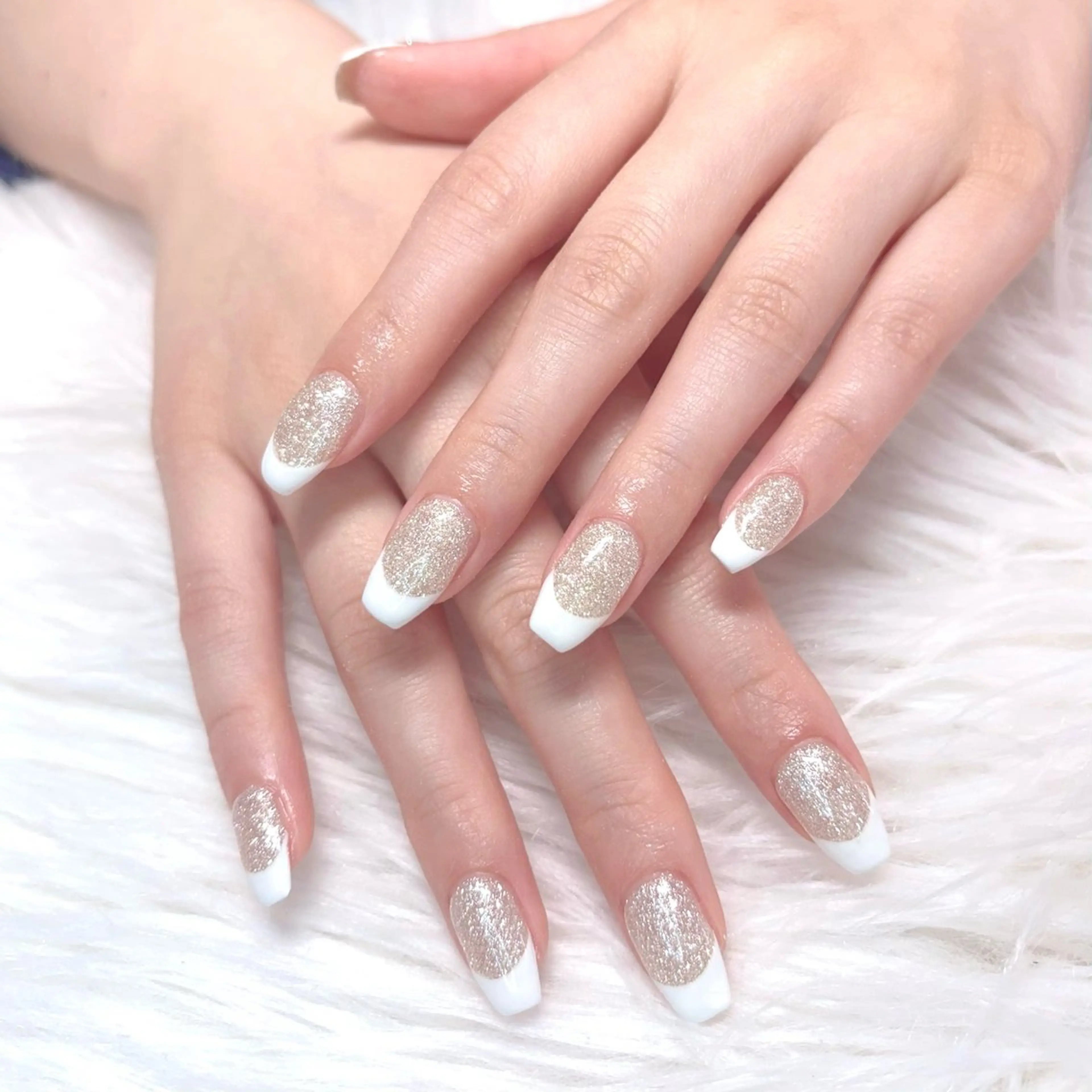 ネイル フレンチネイル キラキラネイル ラメ(グリッター) ホワイト ハンドネイル Noix nailのネイルデザイン