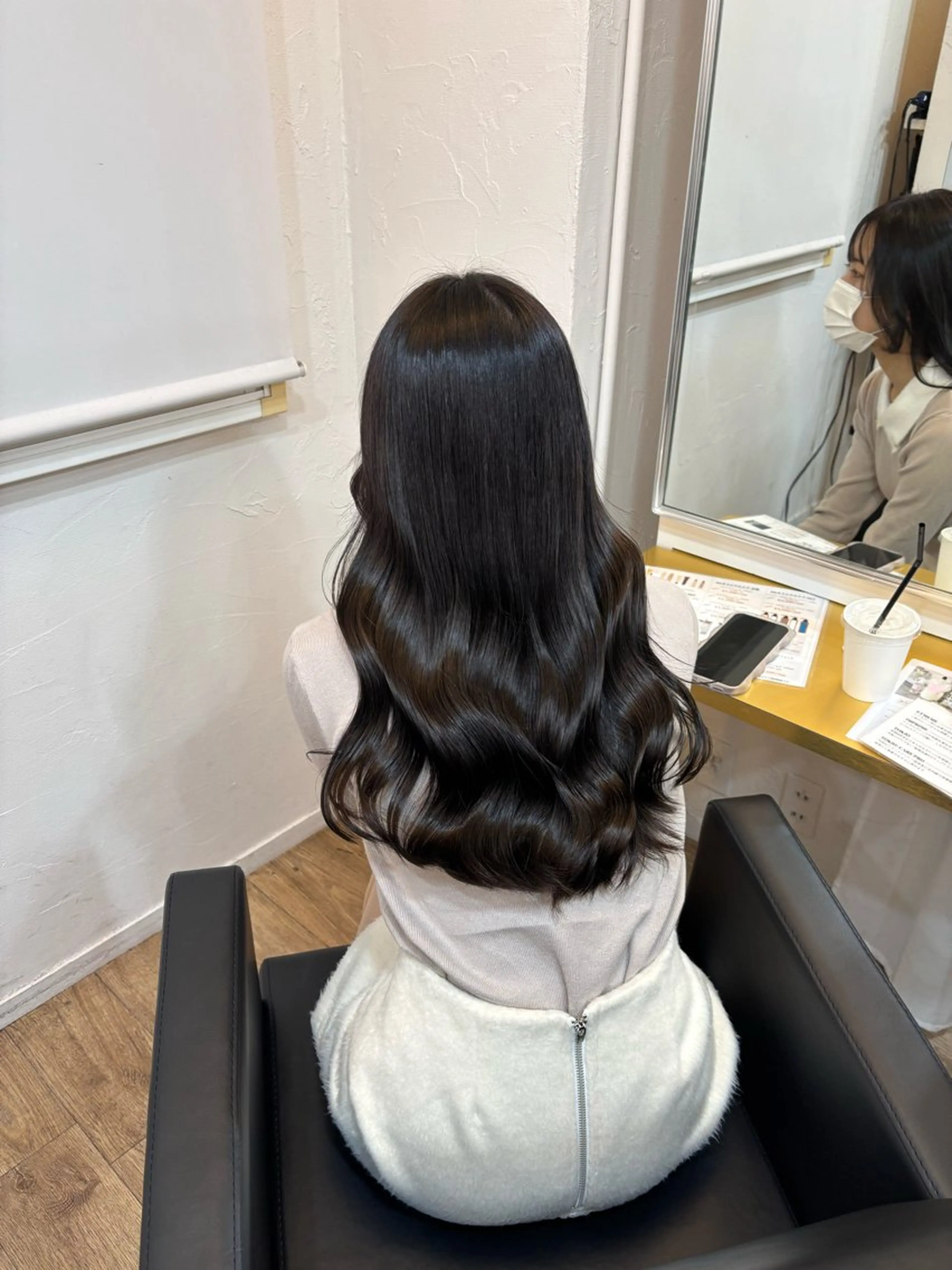 ロング カット ヘアカラー トリートメント シオン/グレージュ/ 韓国式パーマのヘアスタイル
