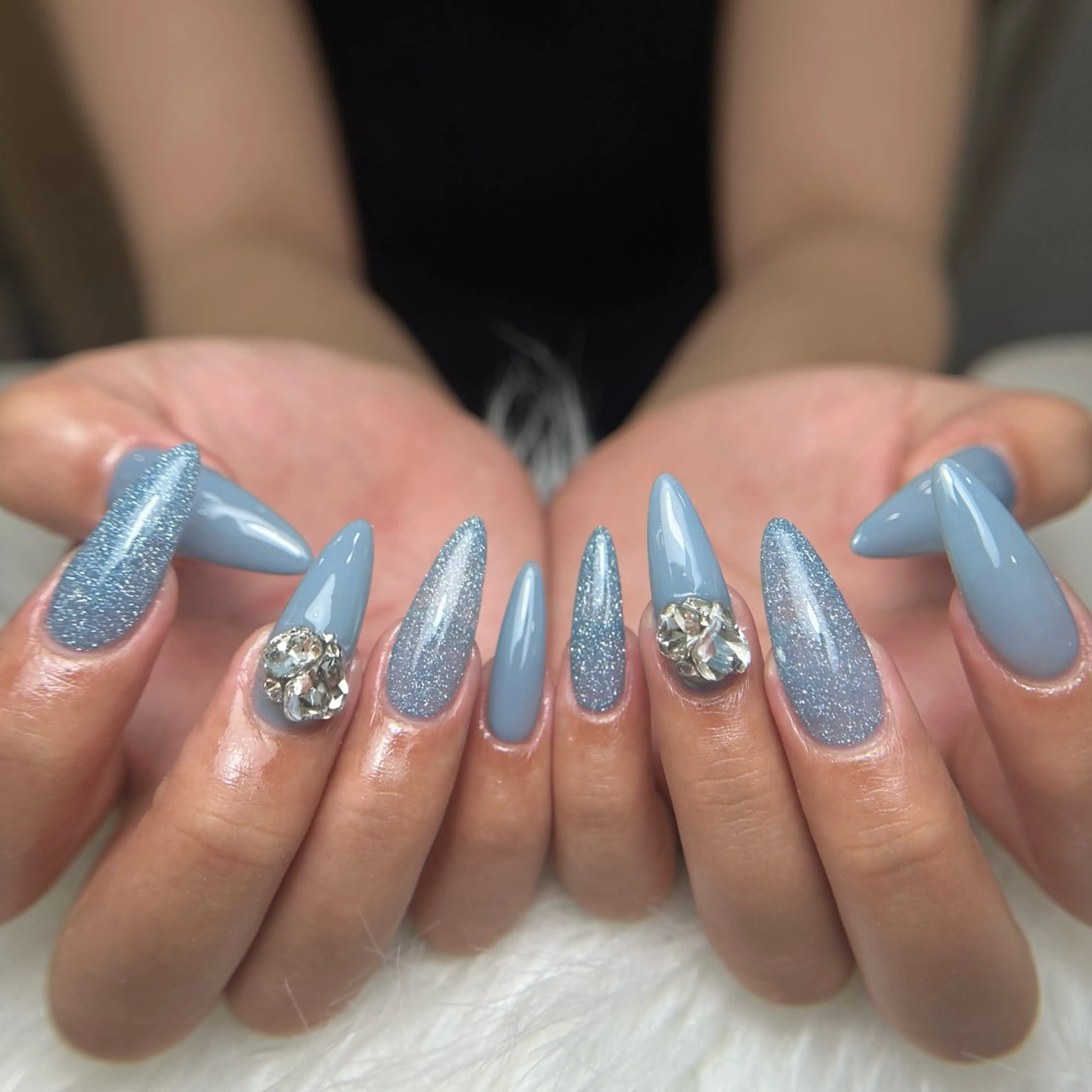 ネイル フレンチネイル グラデーション 韓国ネイル マグネットネイル シンプルネイル ハンドネイル CoMo Nail Studio所属・CoMo Nailのネイルデザイン
