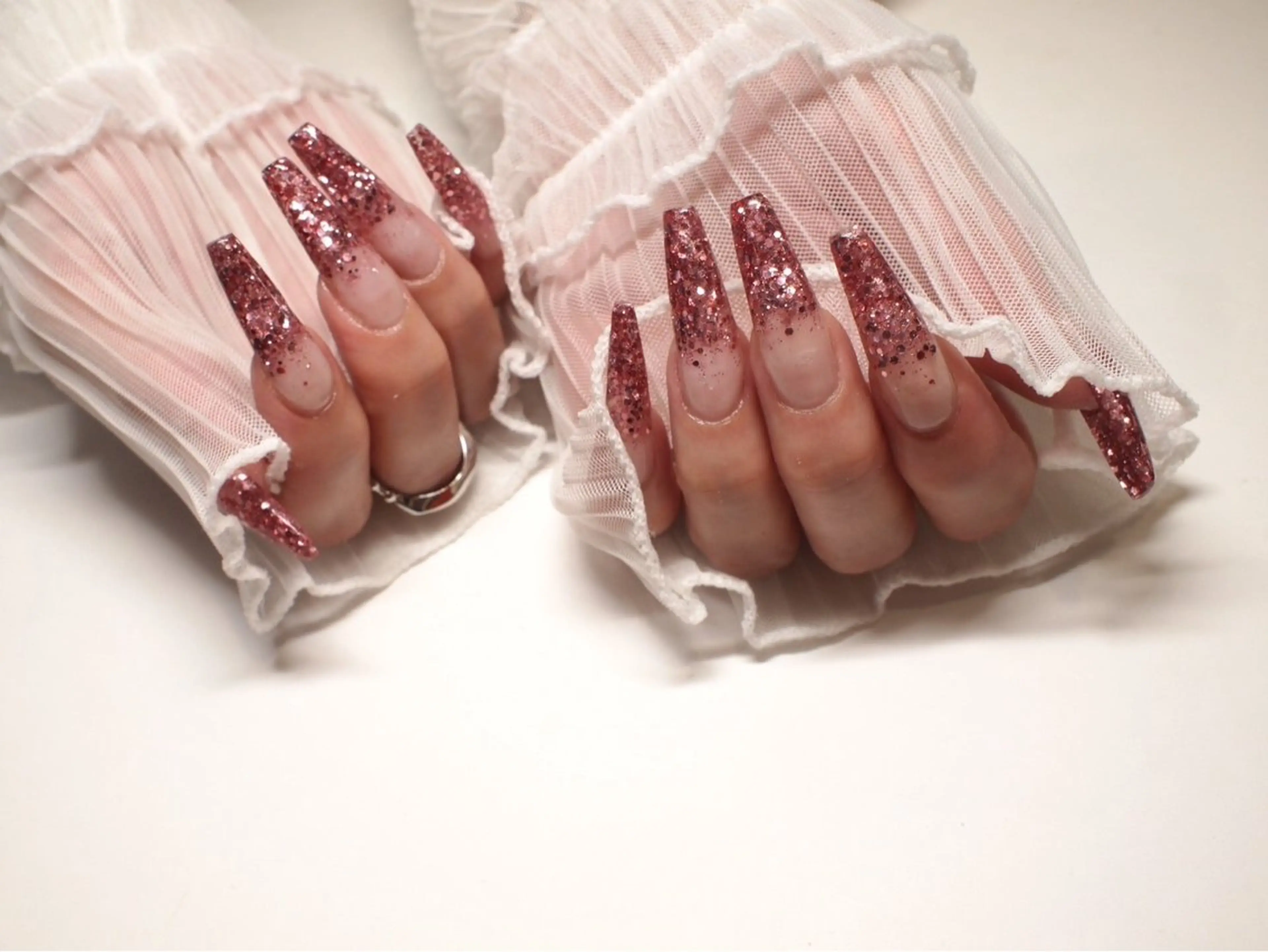ネイル グラデーション ラメ(グリッター) ラメグラデーション スカルプネイル 【ＯＲＧＡＮ】 nailのネイルデザイン