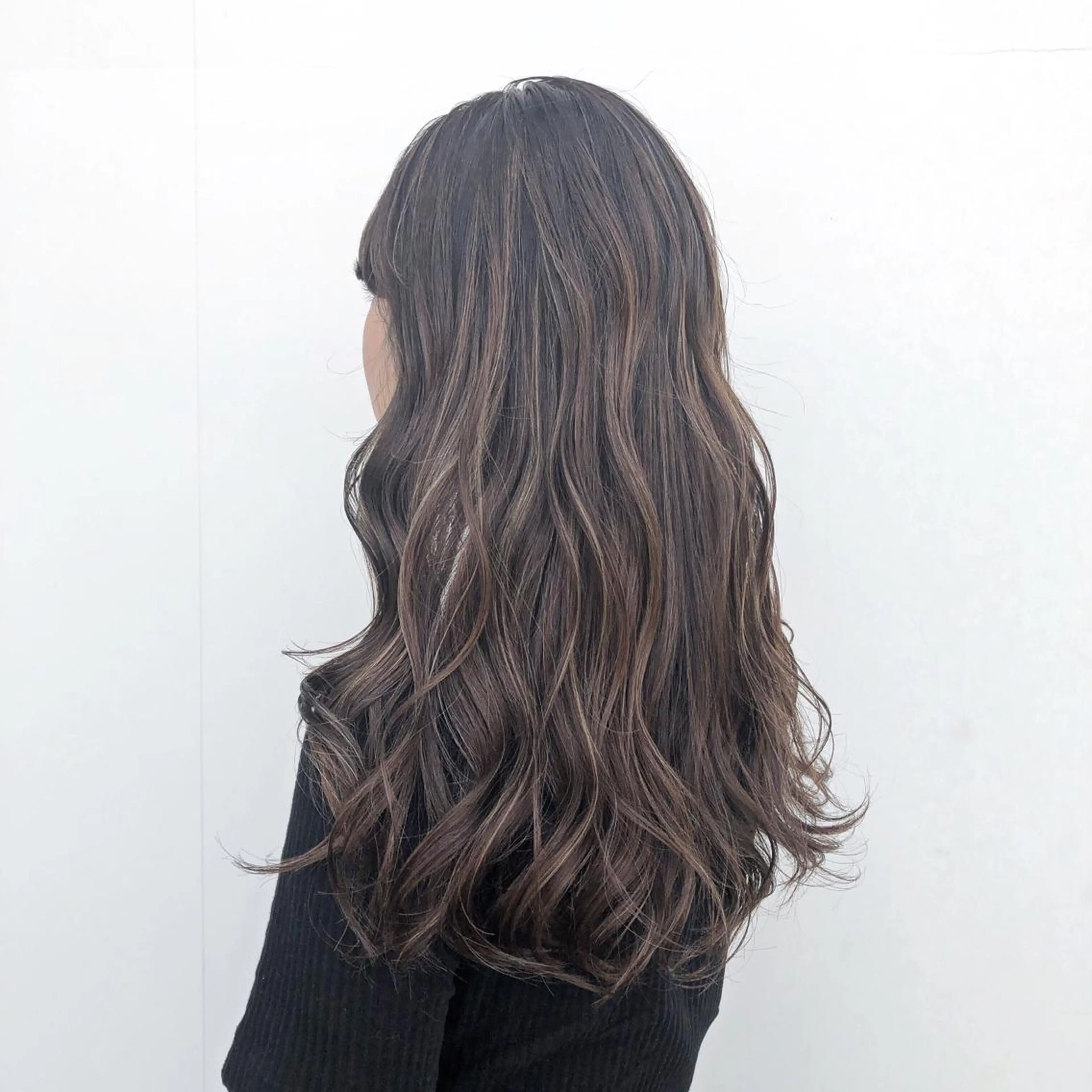 ロング カラー ハイライトカラー ハイライト 韓国🩵海外ヘア 宮川華奈のヘアスタイル