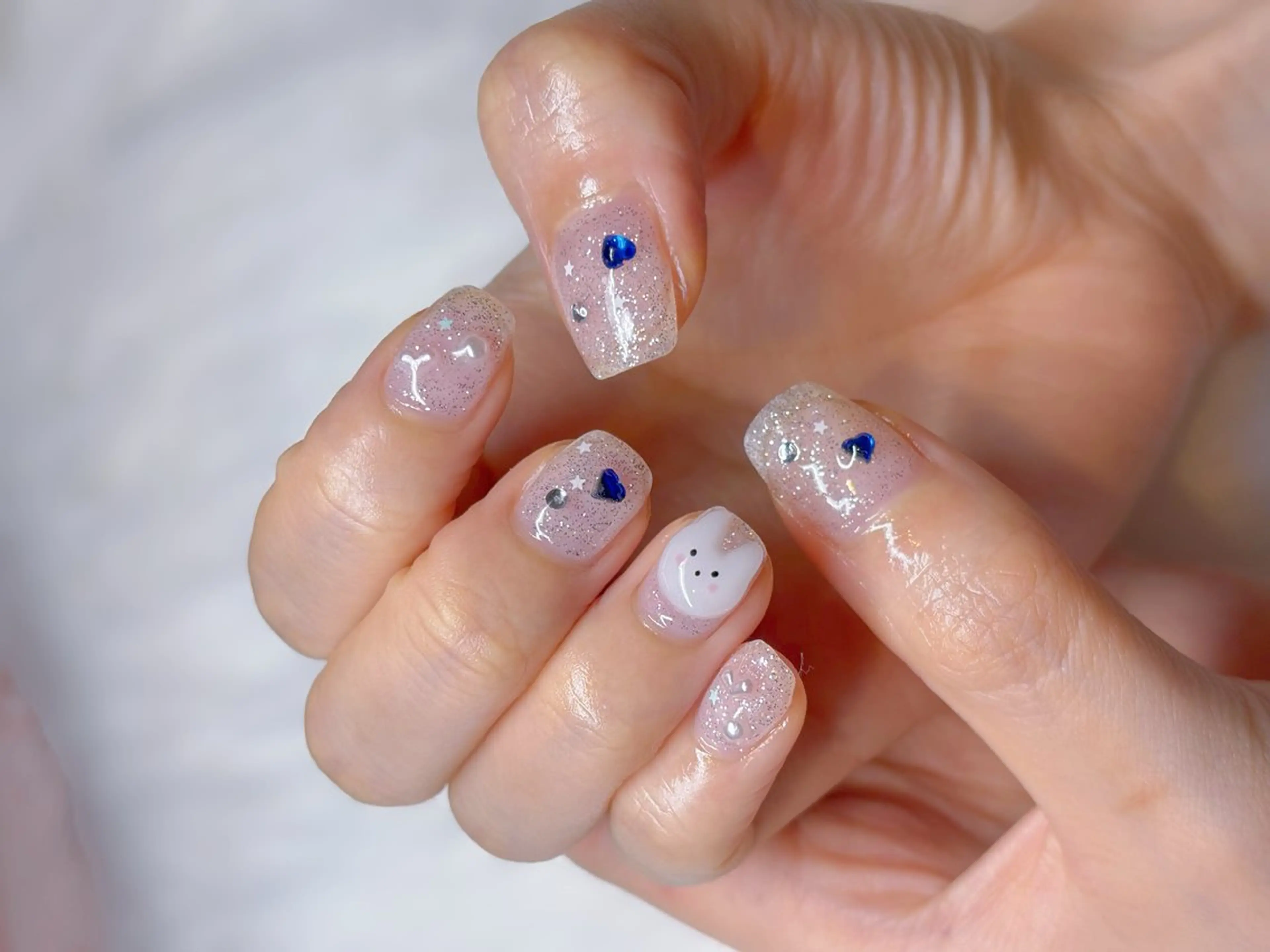 ネイル キラキラネイル 韓国ネイル ワンホンネイル ハンドネイル peach nail ayakaのネイルデザイン