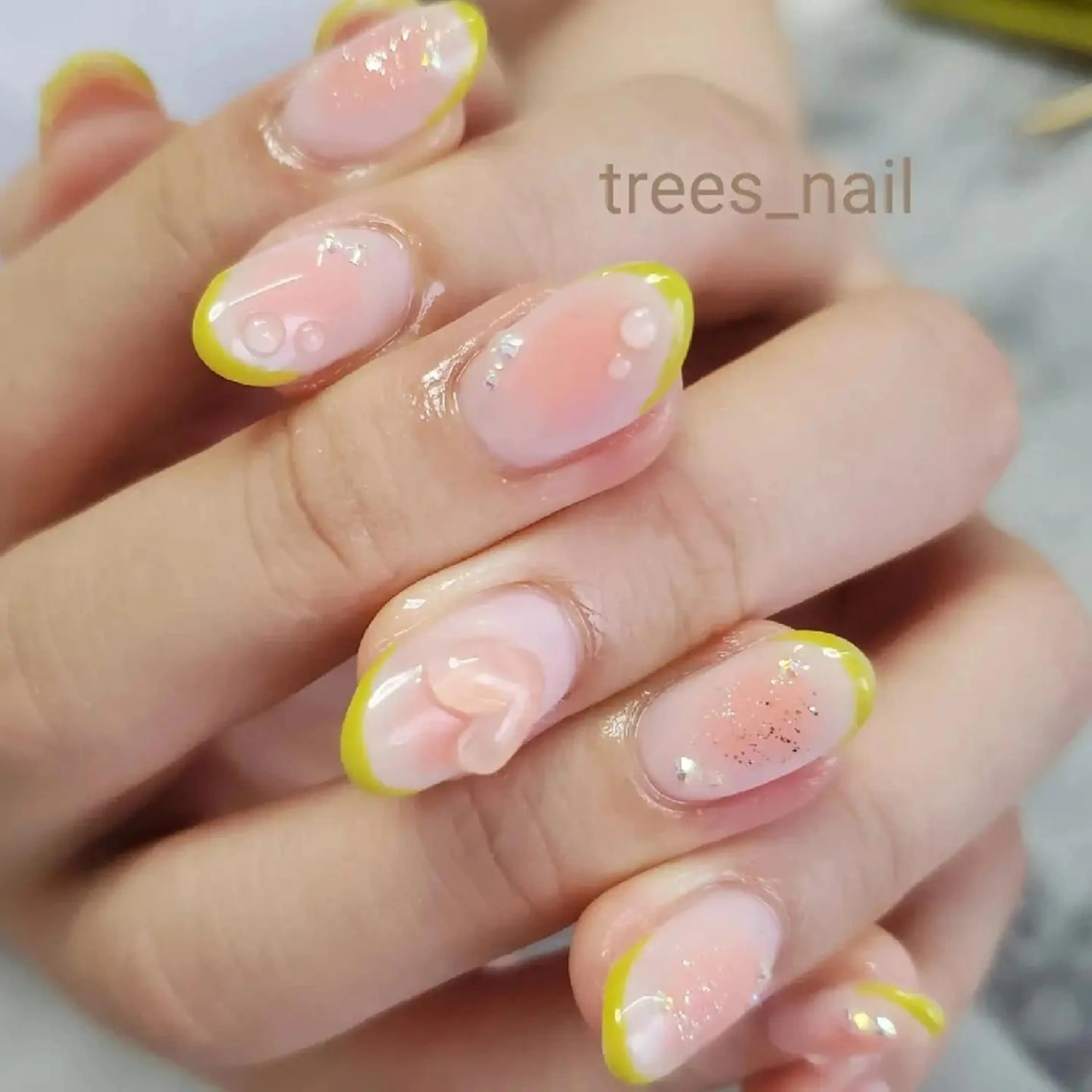 ネイル チークネイル フレンチネイル ガーリー ハート ぷっくりネイル trees_ nailのネイルデザイン