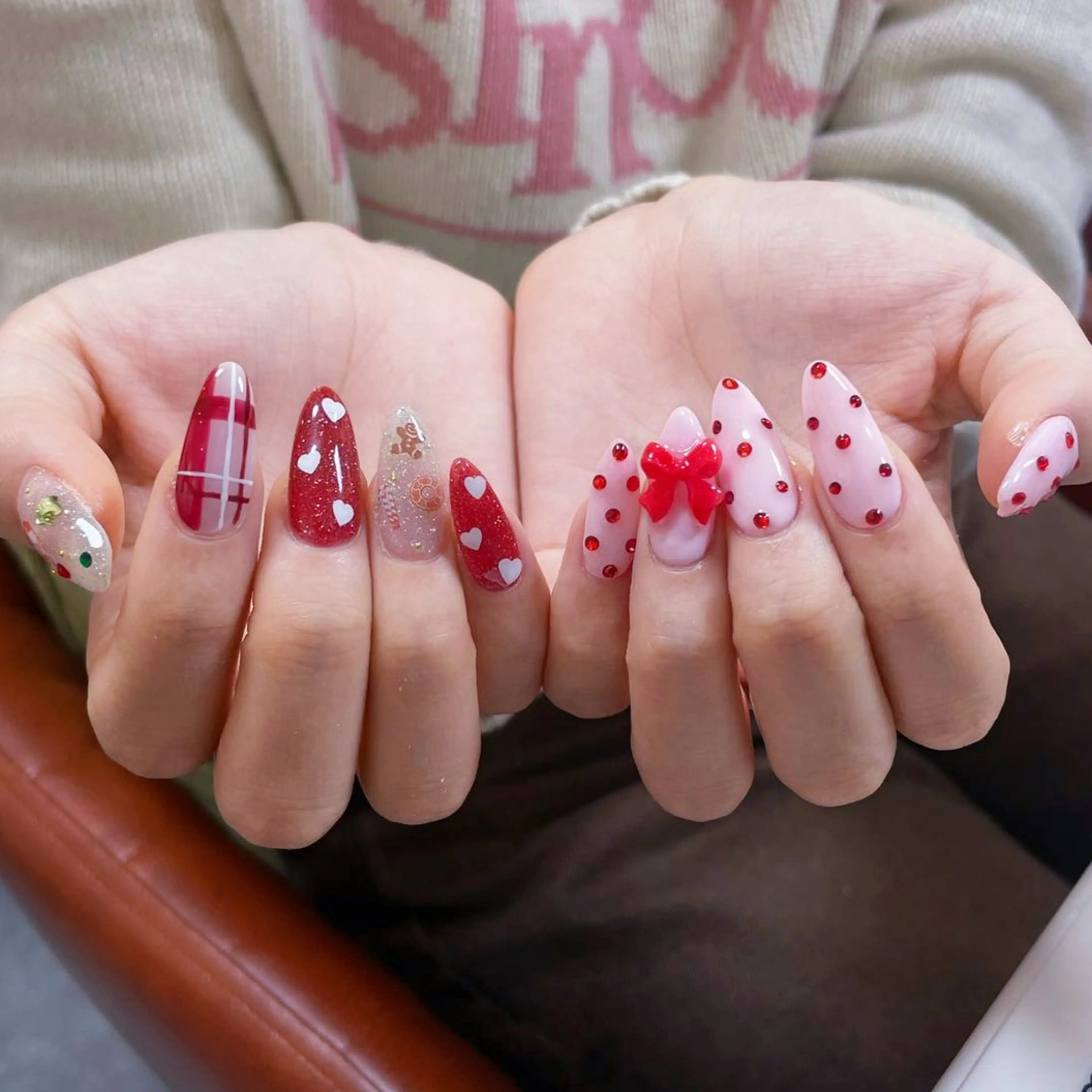 ネイル アートネイル オーロラネイル ガーリー キラキラネイル 韓国ネイル Yuki 🍁のネイルデザイン