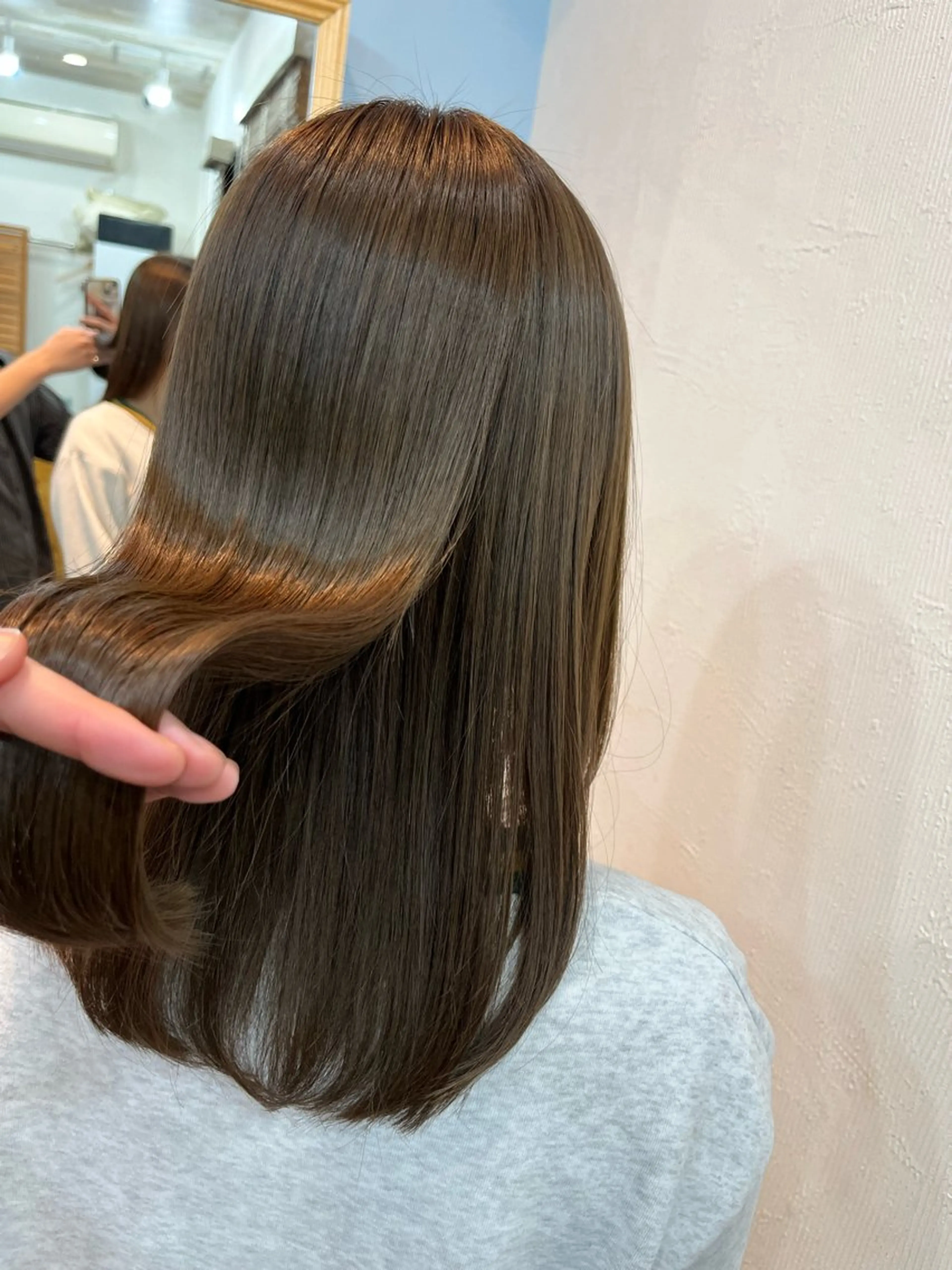 ミディアム カラー ダブルカラー インナーカラー 髪質改善 ヘアカラー トリートメント ヘッドスパ 🫧艶髪デザイナー 🫧白石航汰のヘアスタイル