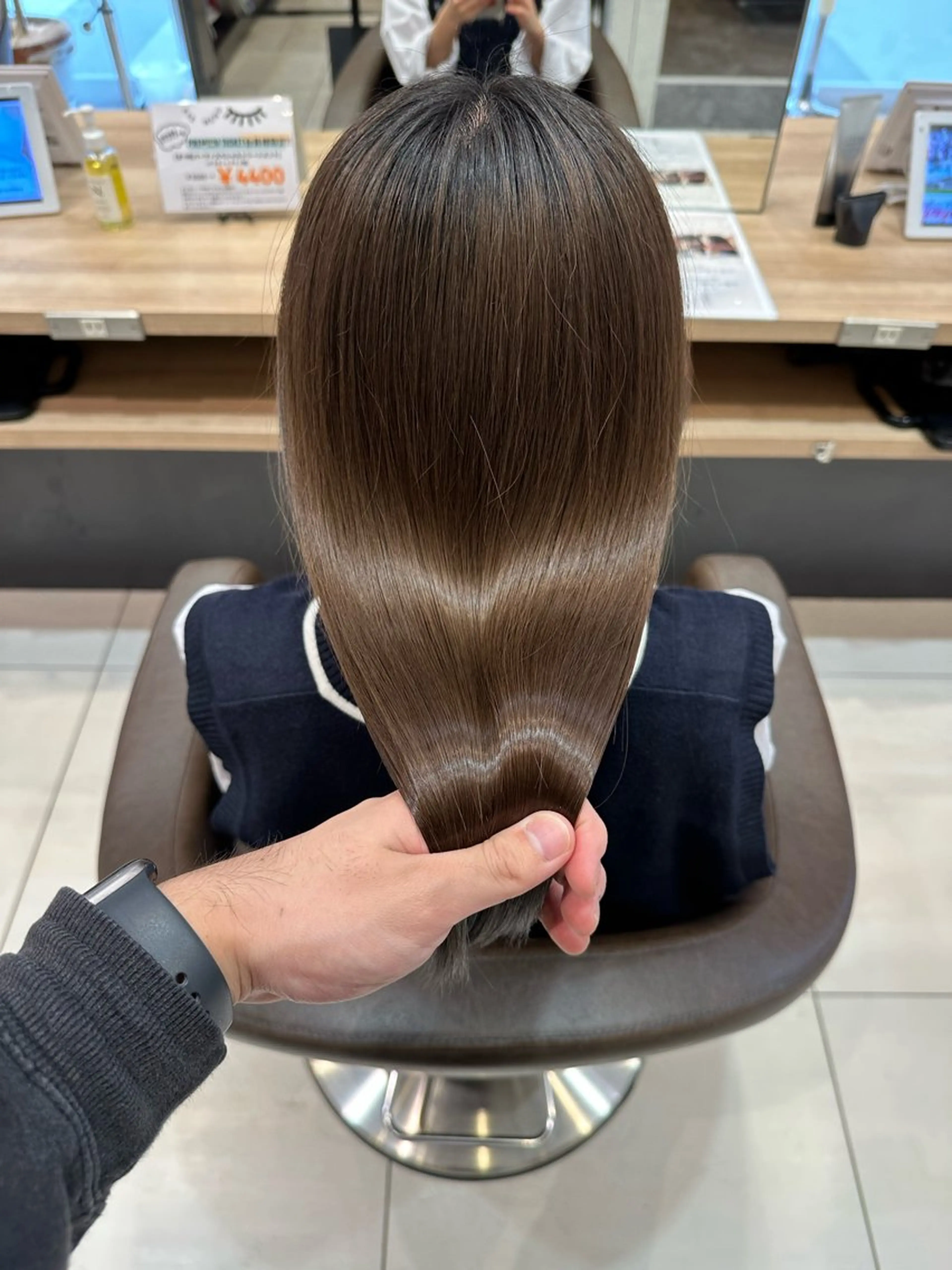 ミディアム HARE&MAKE EARTH 草津エイスクエア店所属・ヒラタ ソウタのヘアスタイル