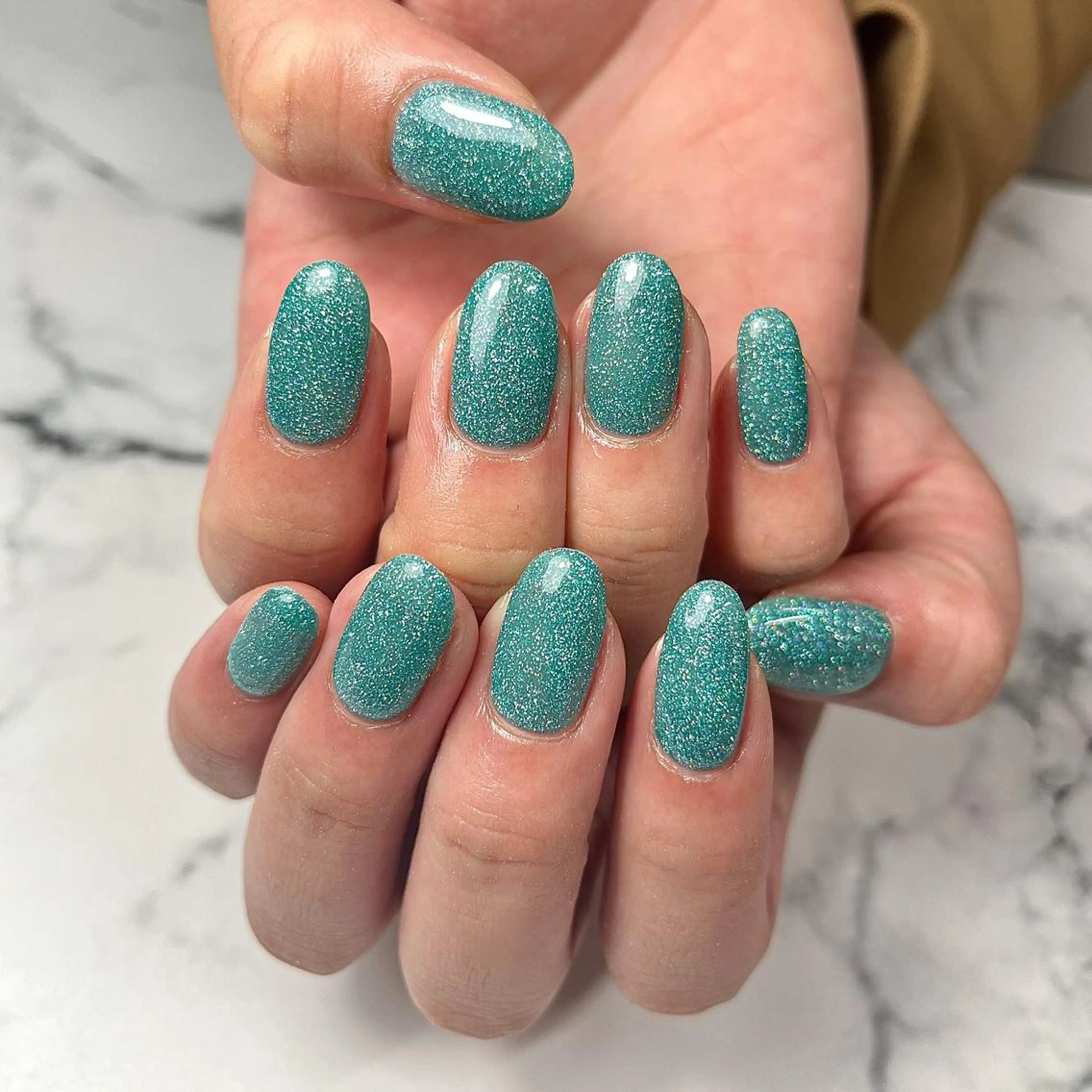 ネイル アートネイル フラッシュネイル グリーン キラキラネイル 持ち込み ハンドネイル NAIL NOWのネイルデザイン