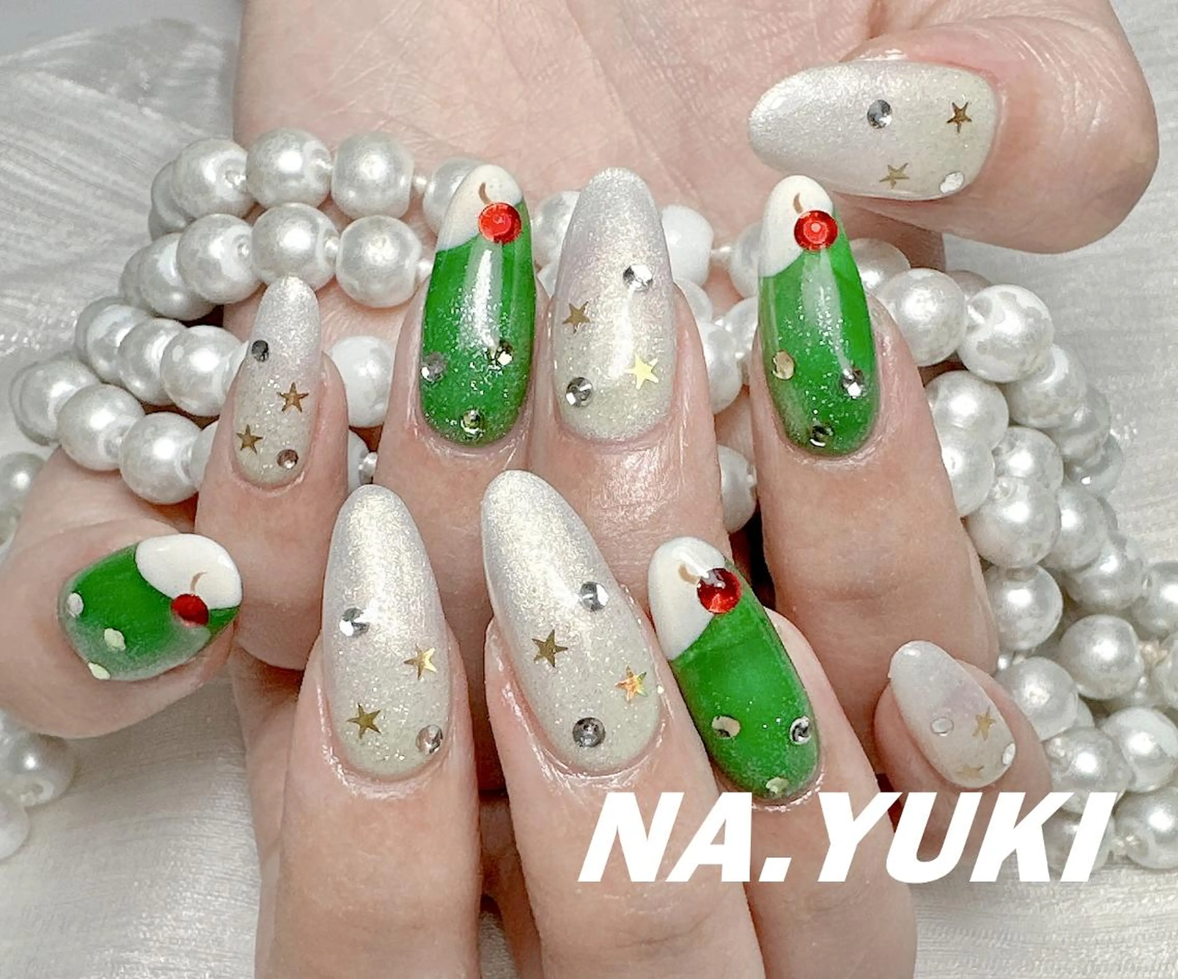 ネイル ハンドネイル ハンドケア 🌷 Mooning 🌷のネイルデザイン