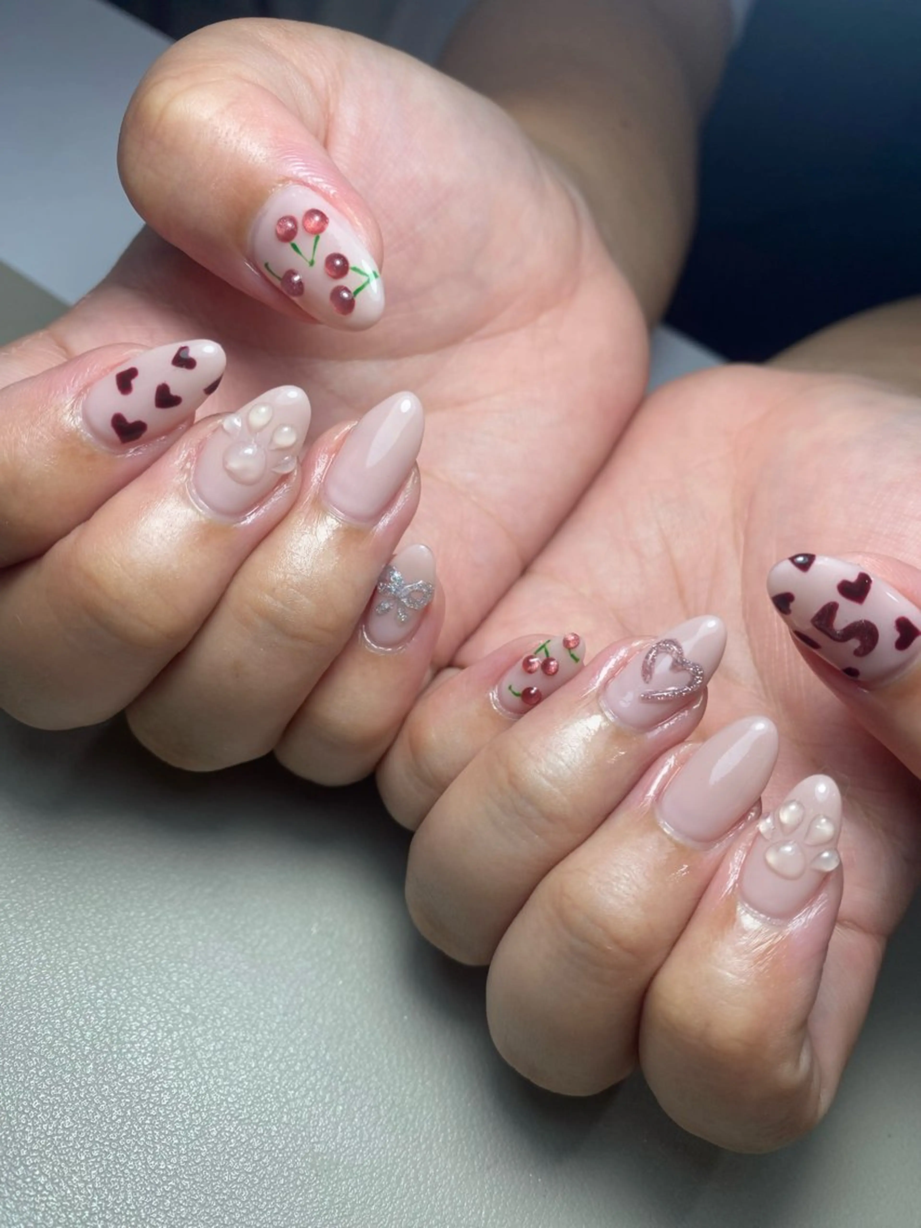ネイル フラッシュネイル フレンチネイル ジェルネイル グラデーション ラメ(グリッター) ハンドネイル ハンドケア REILLY.　private nail salon所属・Marina 《REILLY.》のネイルデザイン