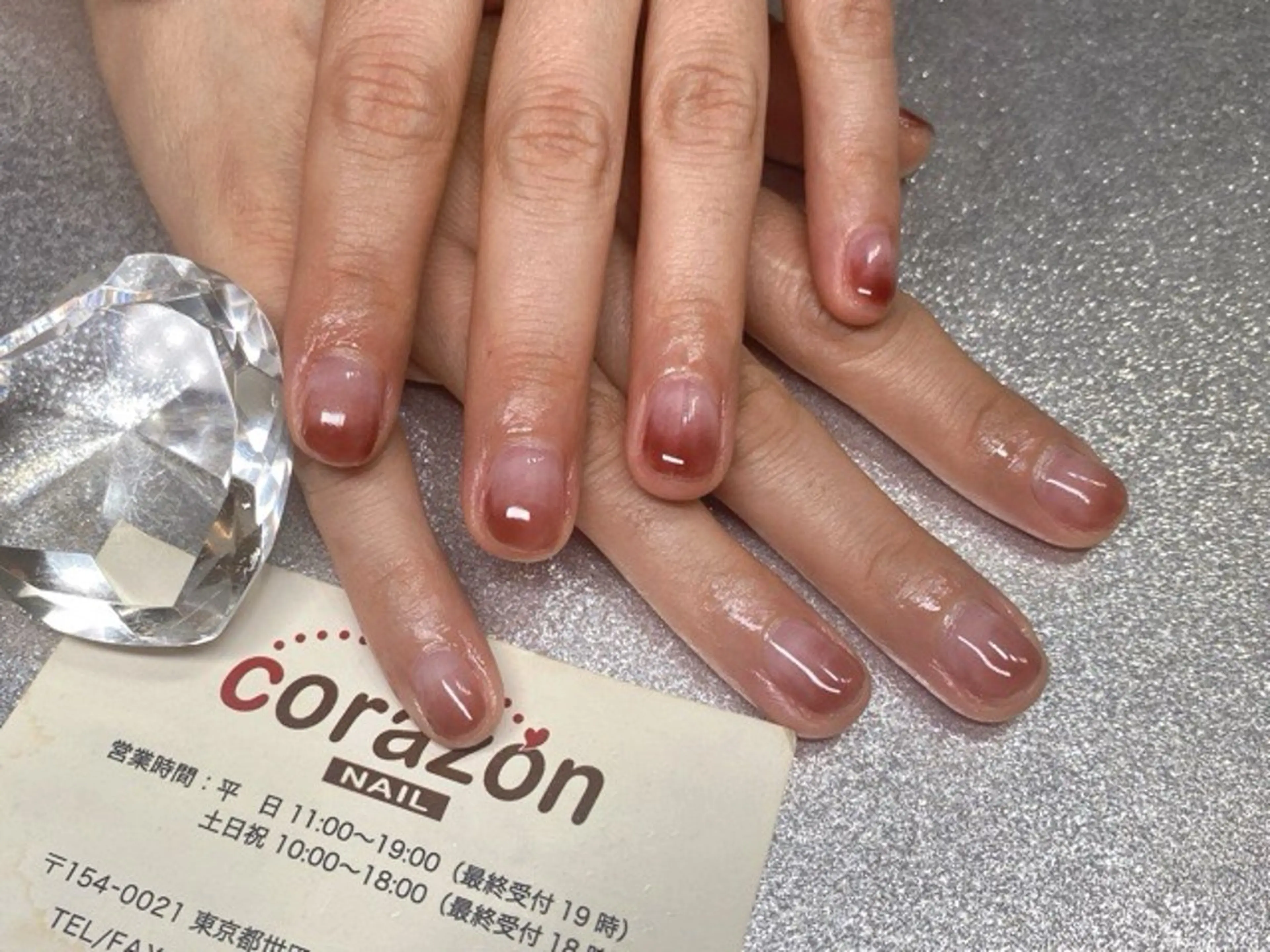 ネイル ブラウン ジェルネイル グラデーション ピンク ハンドネイル corazon所属・ネイリスト aicoのネイルデザイン