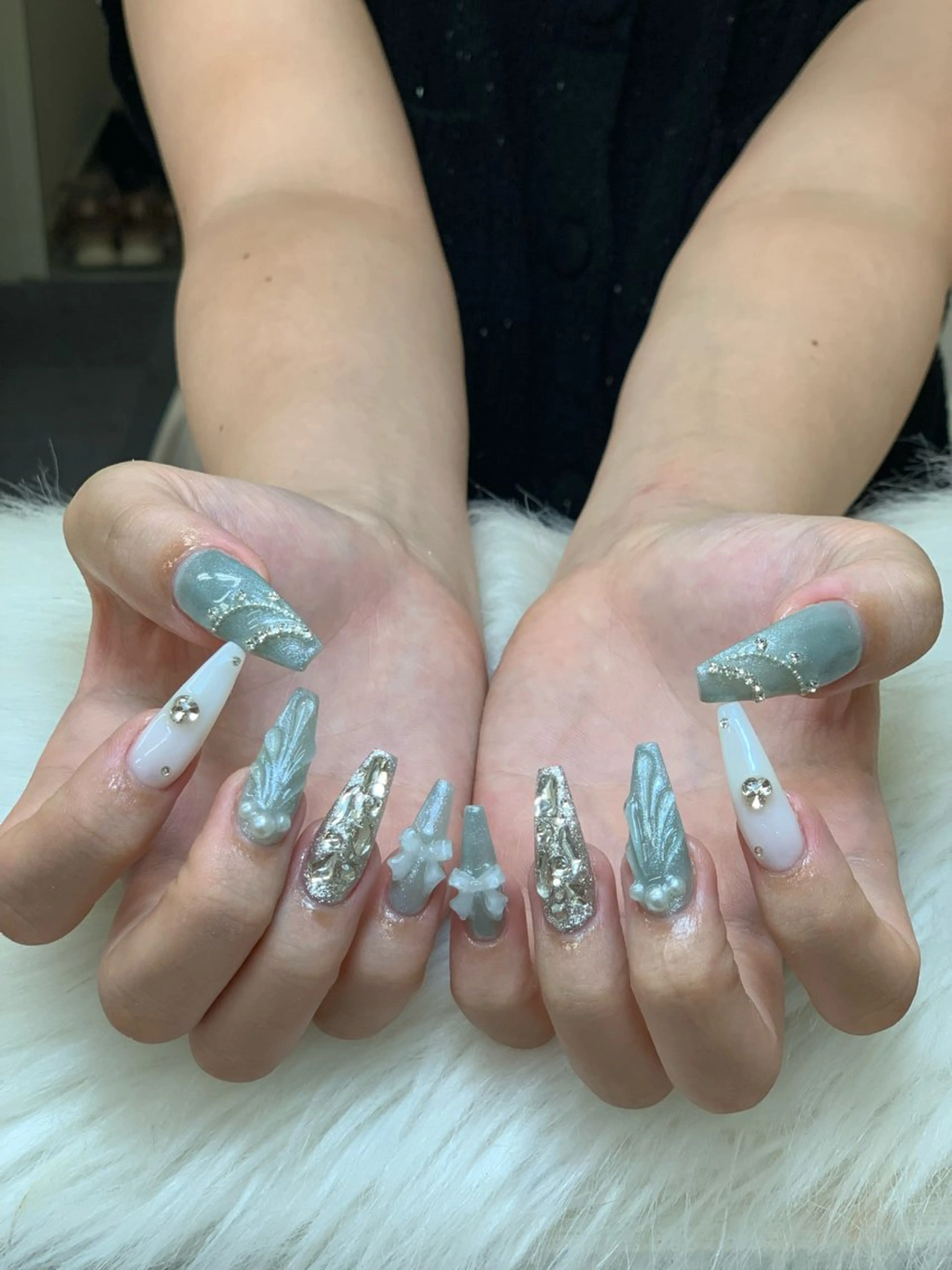 ネイル アートネイル 長さ出し ジェルネイル マグネットネイル ニュアンスネイル ハンドネイル Cloudy Chan Nailのネイルデザイン