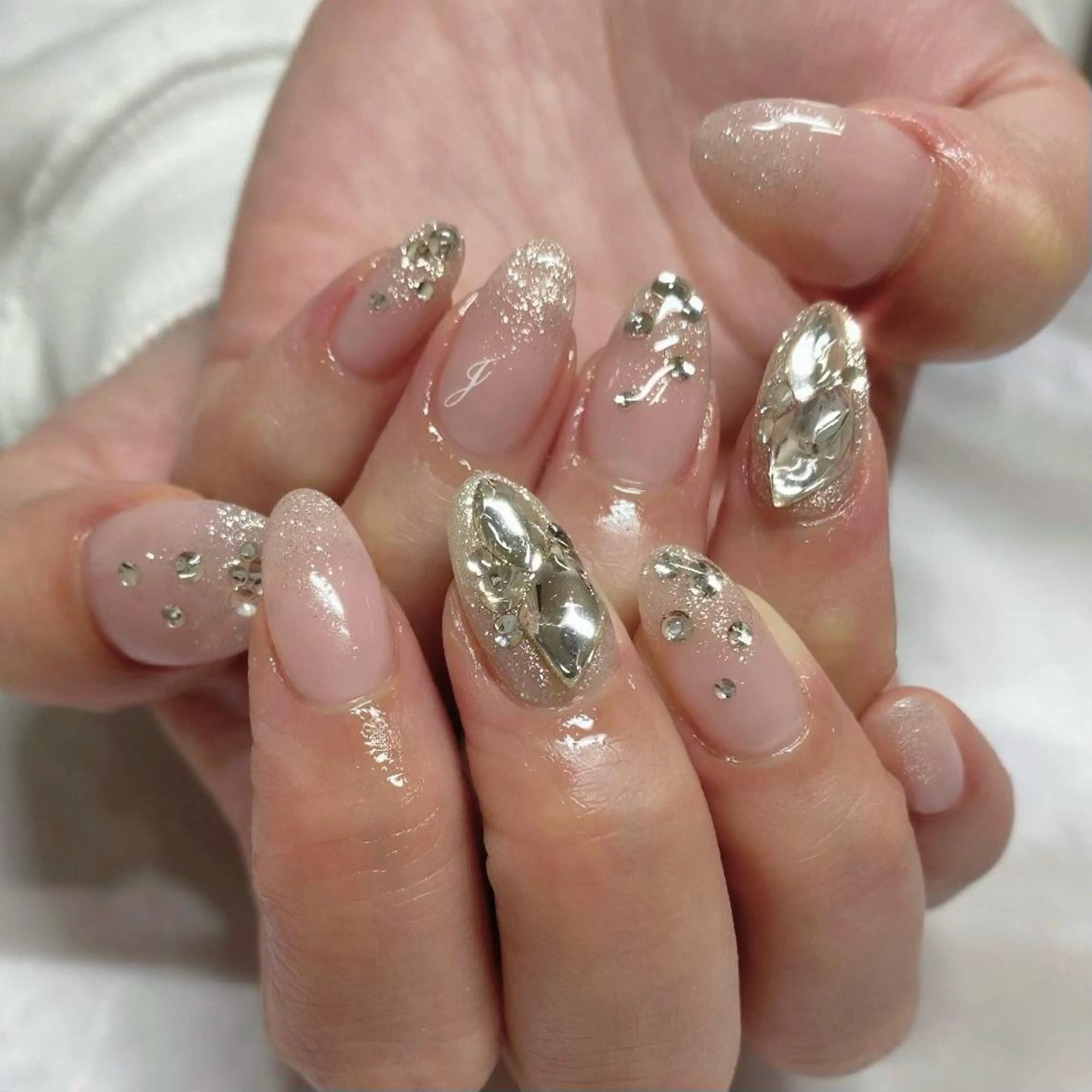 ネイル キラキラネイル ハンドネイル Blomeel Nailのネイルデザイン