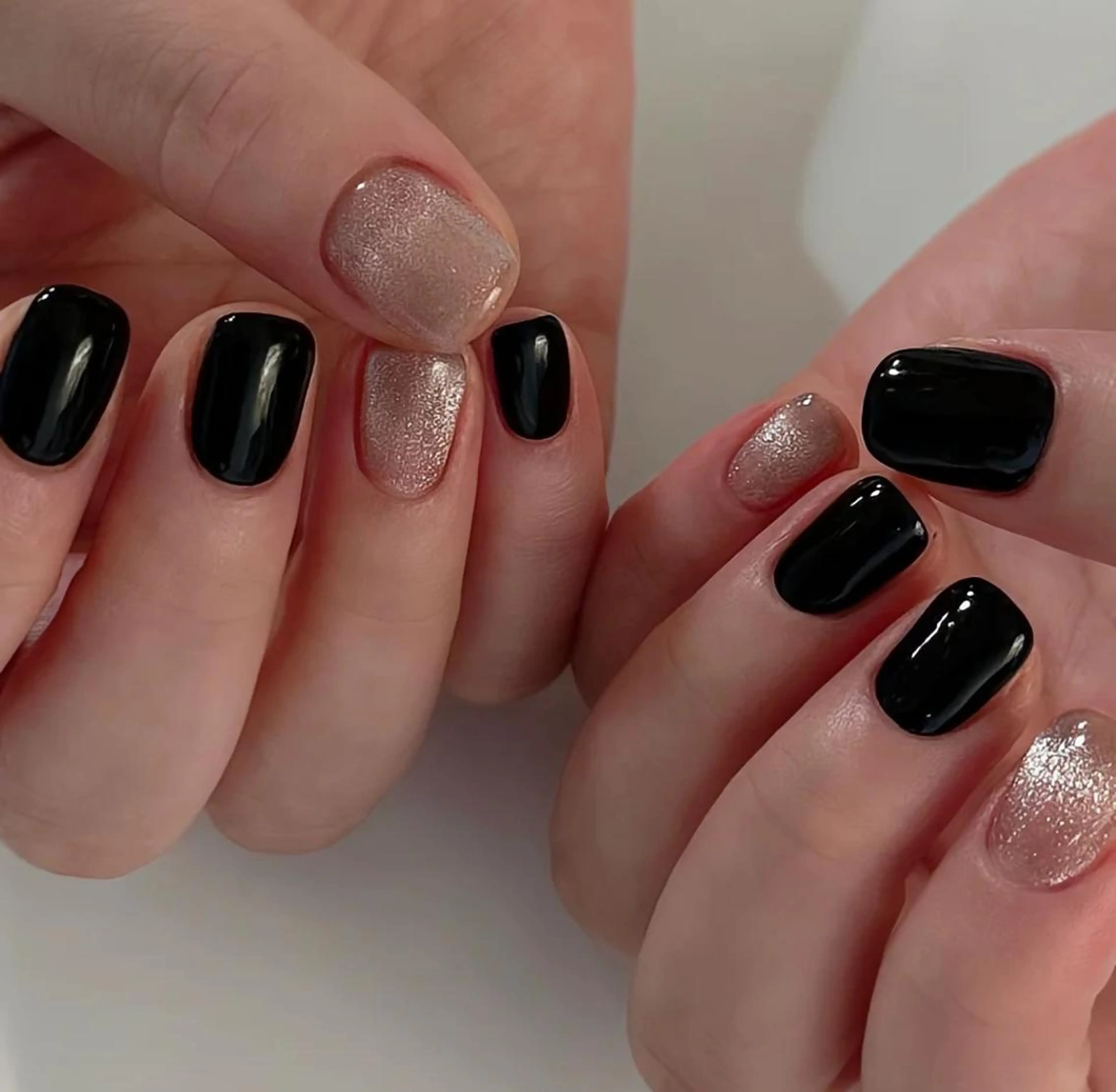 ネイル ラメ(グリッター) ラメグラデーション ワンカラーネイル Queens テイのネイルデザイン