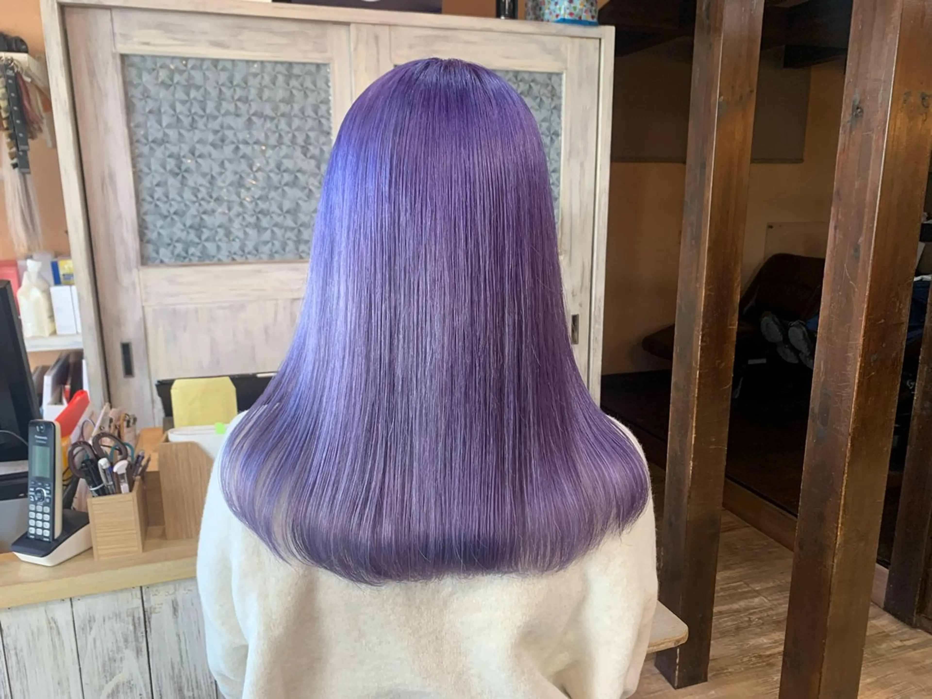 ミディアム ヘアカラー ブリーチ🩵レイヤー Maho🐻‍❄️のヘアスタイル