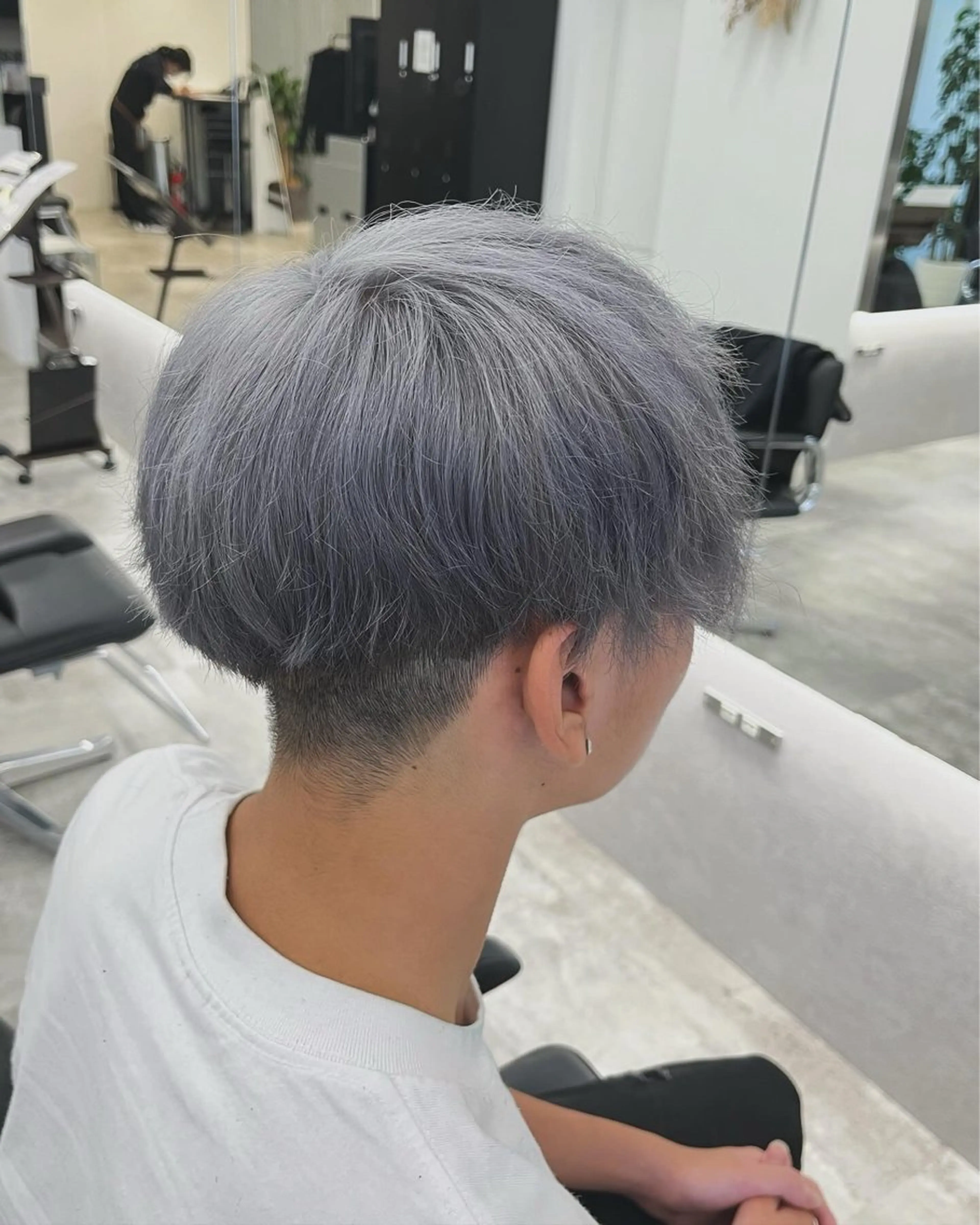 カラー メンズ シルバー カンゴールサロン富山セントラル所属・小林 心空のヘアスタイル