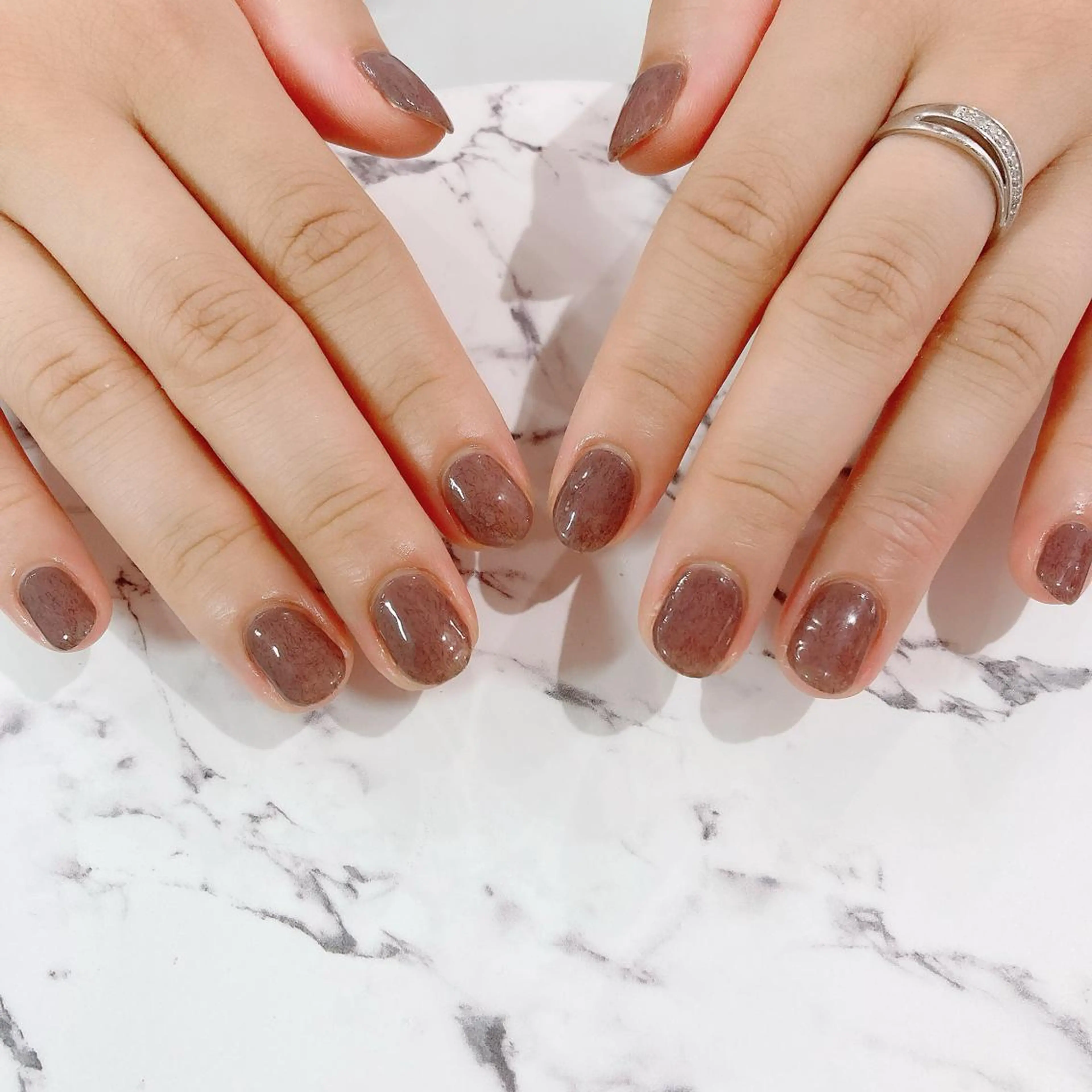 ネイル ブラウン ジェルネイル ワンカラーネイル パラジェル 冬ネイル ハンドネイル Nail Kのネイルデザイン