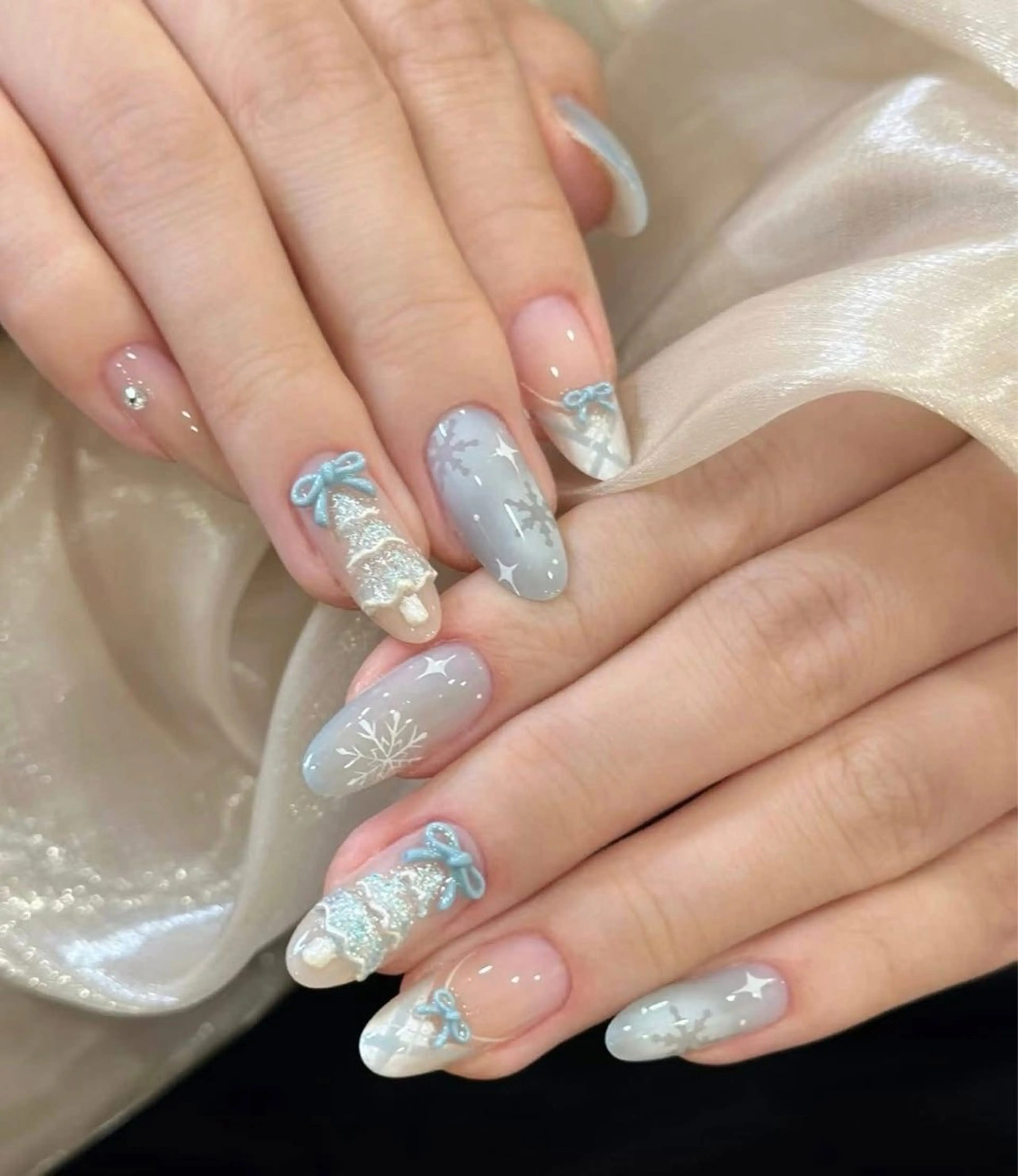 ネイル ハンドネイル T. Leeのネイルデザイン