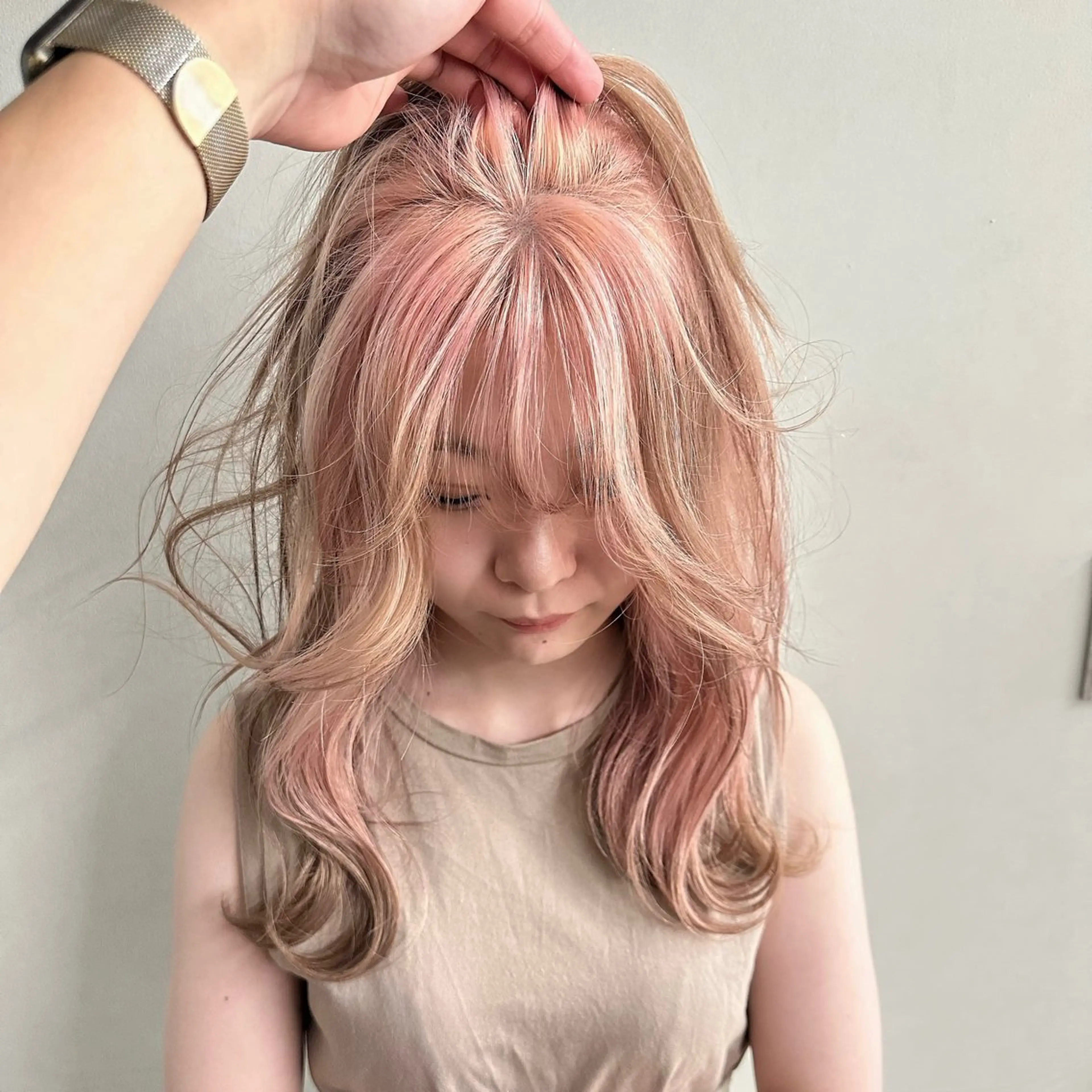 【黒髪→デザインカラーに✨】ブリーチ2回+カラー+デザインカラー《ダブルカラー、ブリーチカラー、ムラ修正、中崎町》の写真