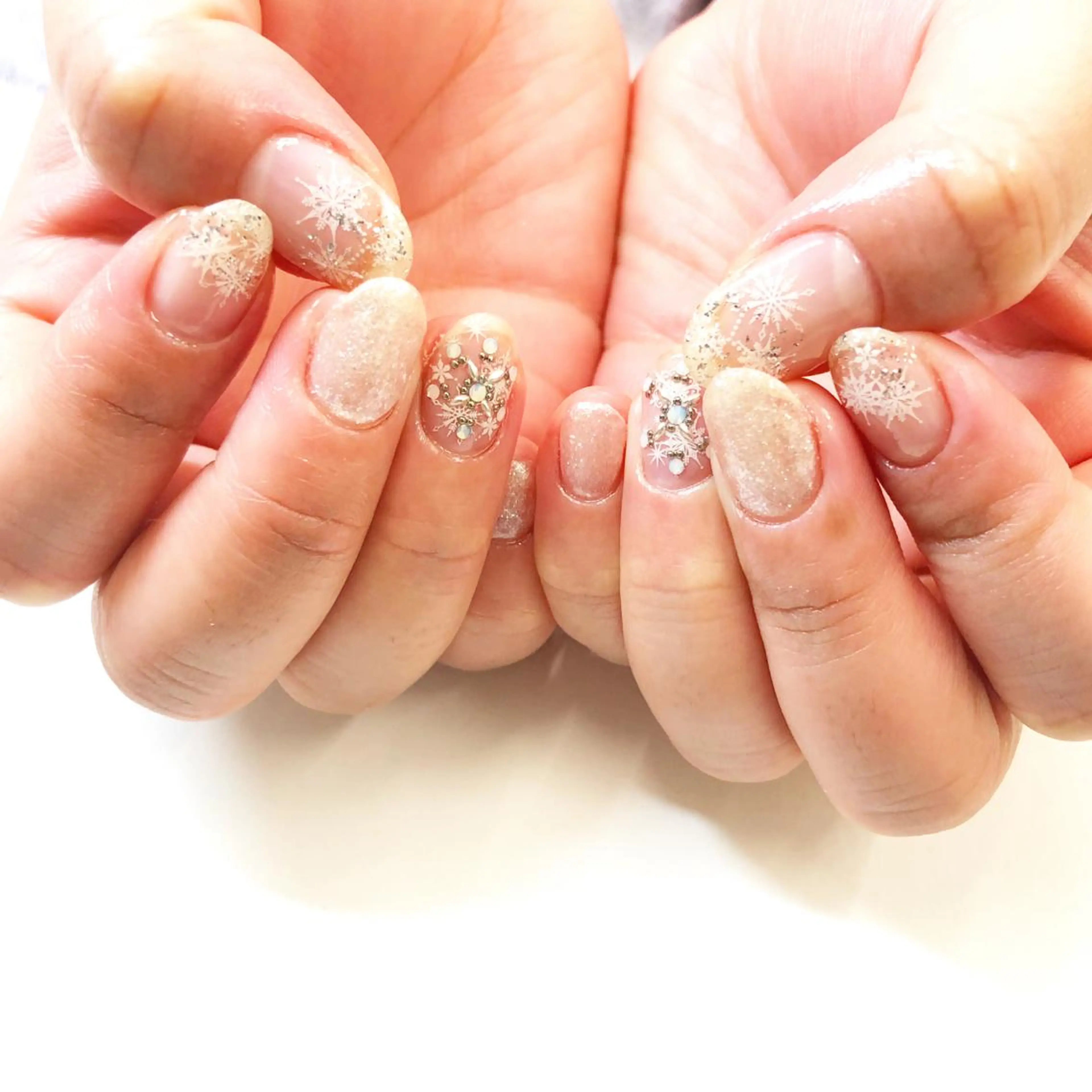 ネイル キラキラネイル 冬ネイル ハンドネイル フットネイル Minami 🍓のネイルデザイン