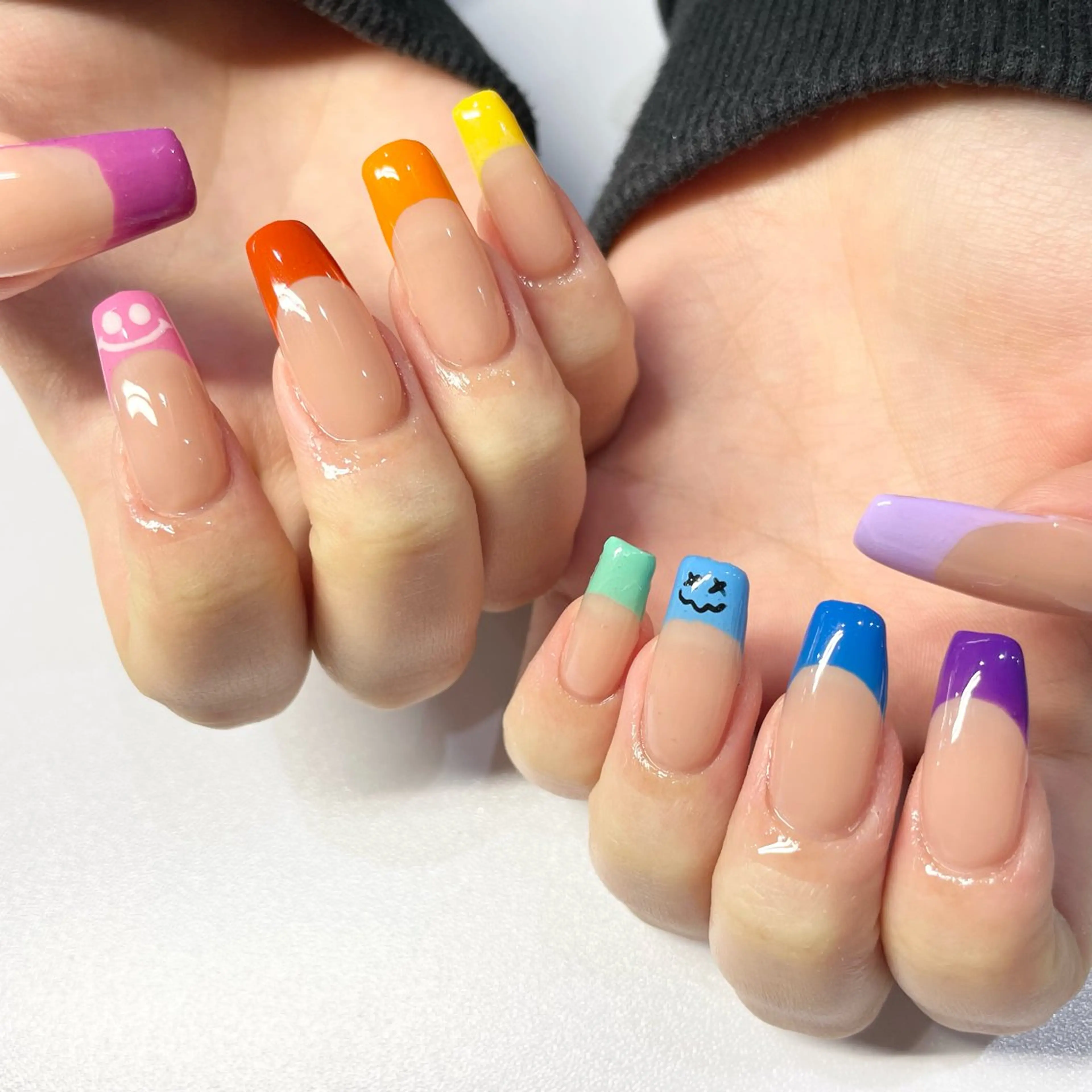 ロング ハンドネイル -Rien- プライベートサロンのネイルデザイン