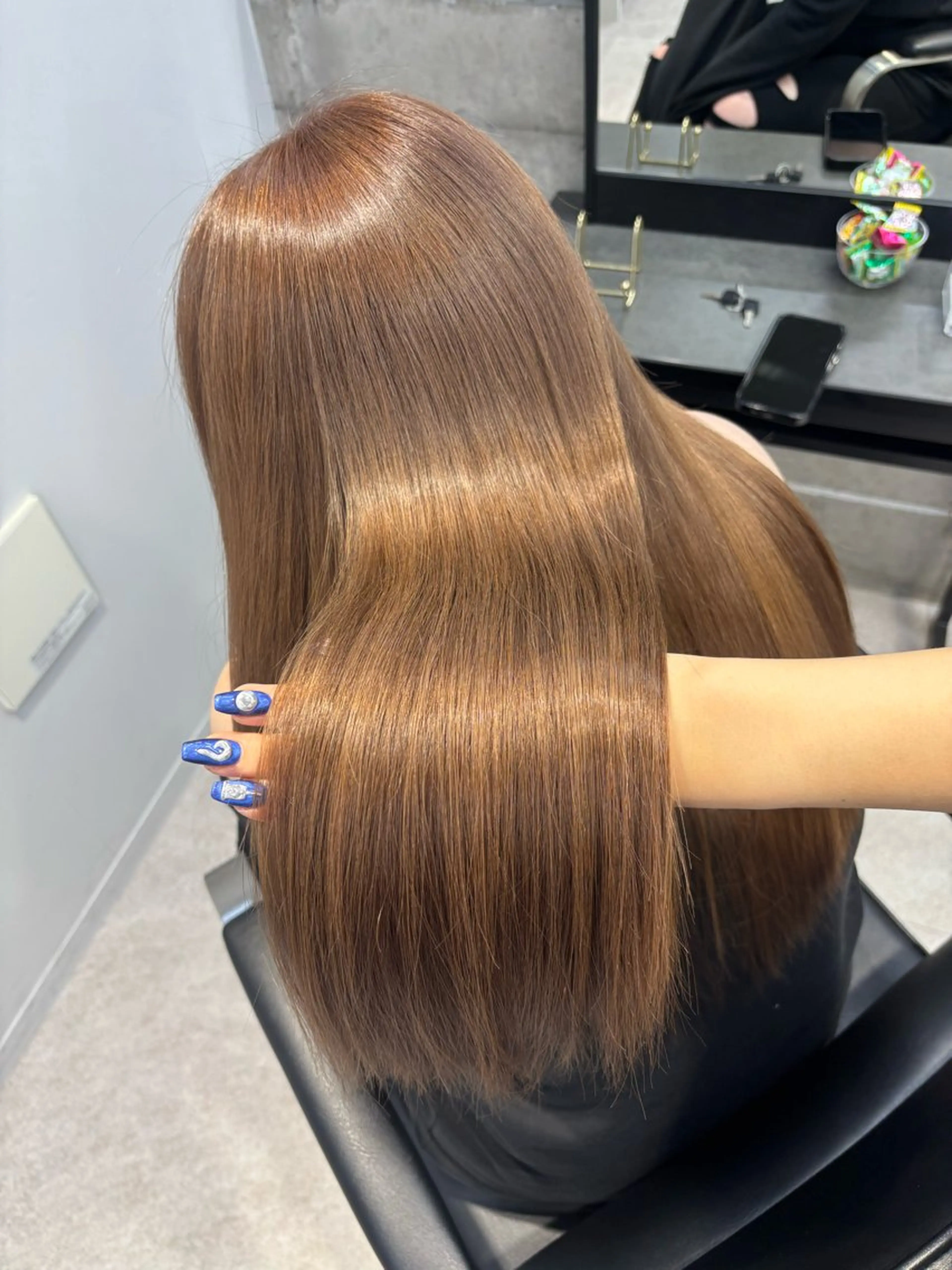 ロング カラー ブリーチ ヒマワリ/ 艶カラー/髪質改善のヘアスタイル