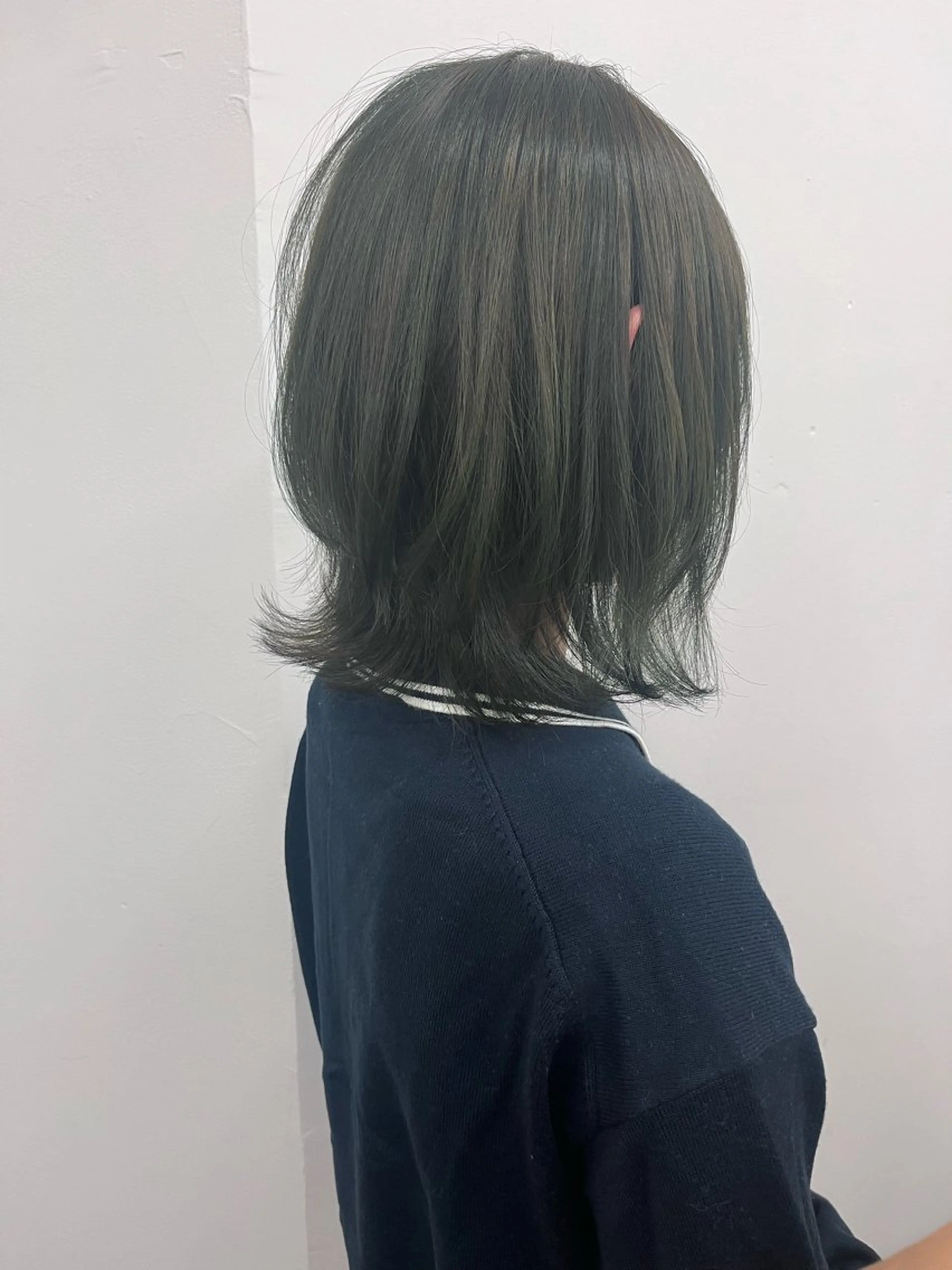 ミディアム 遠藤 乙夏のヘアスタイル