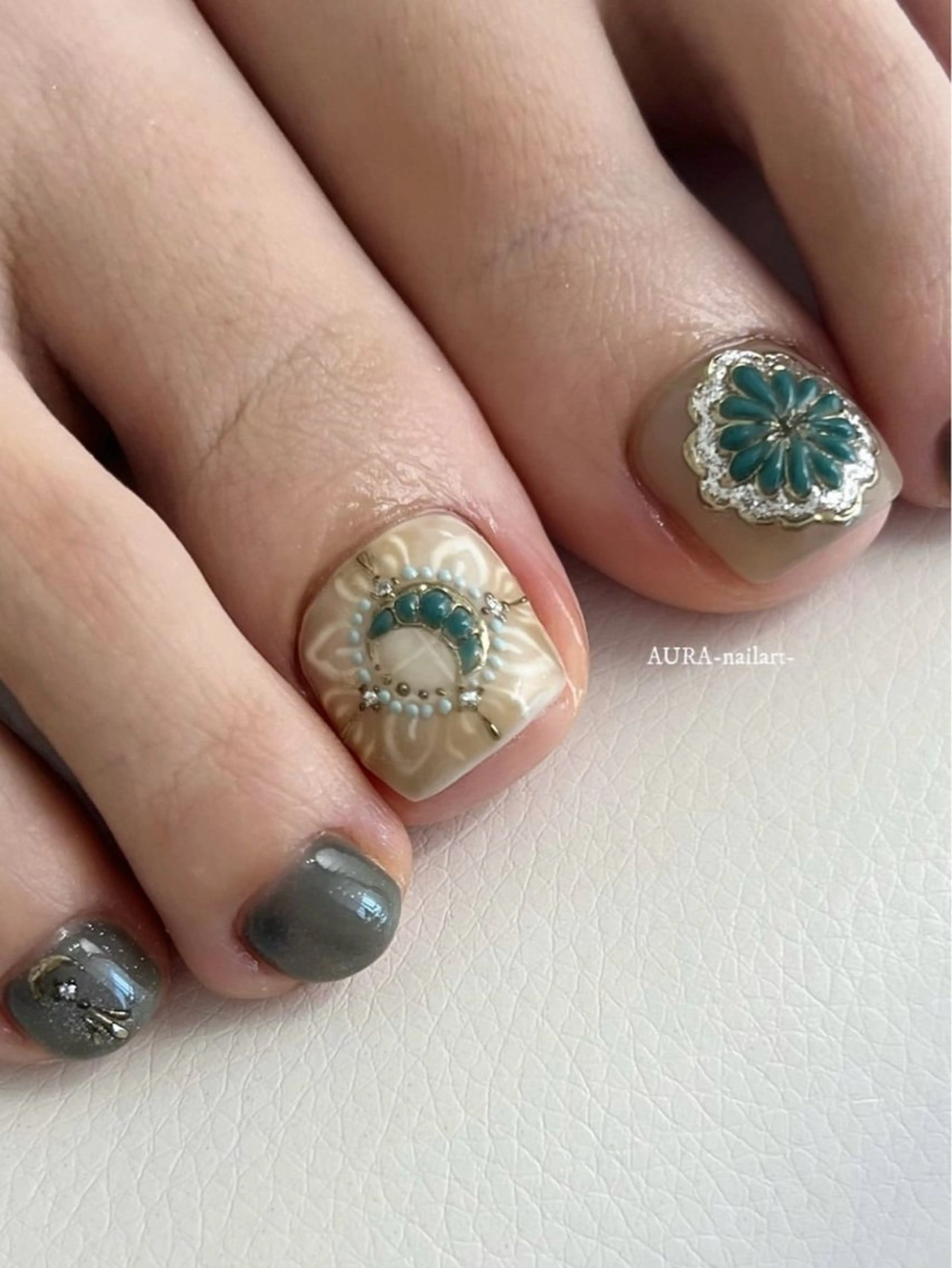 ネイル ハンドネイル フットネイル AURA nailartのネイルデザイン