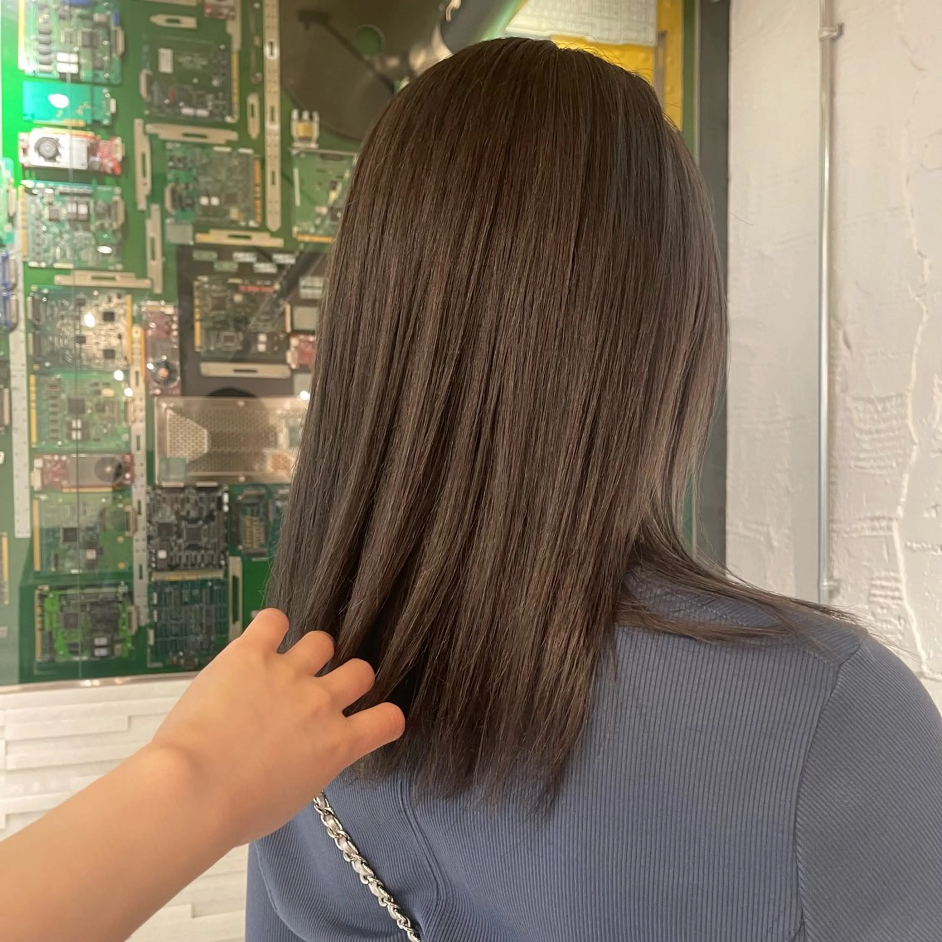 セミロング カラー 透明感カラー ヘアカラー トリートメント lunty miichiのヘアスタイル