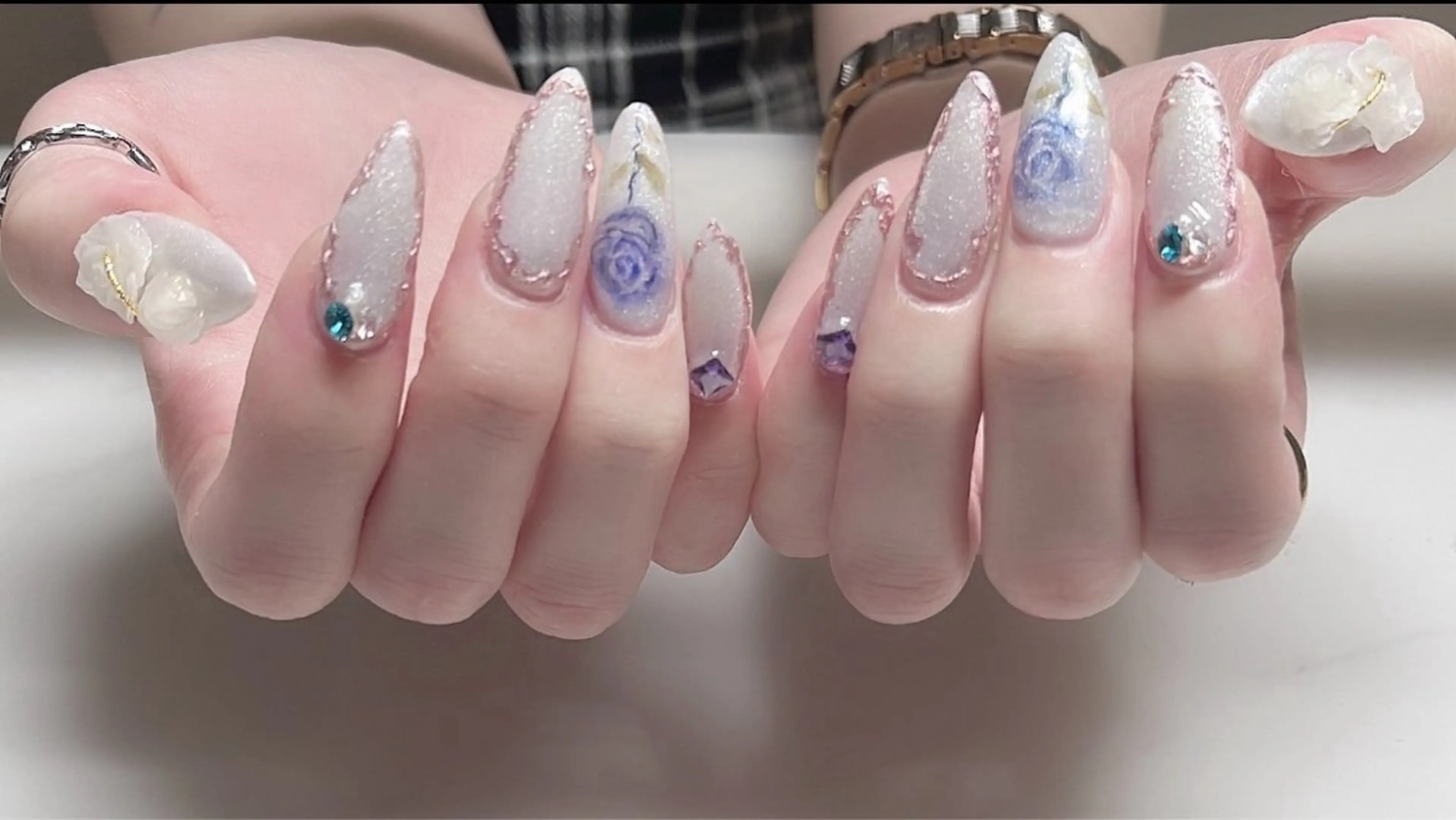 ネイル ハンドネイル ネイルサロン KARIのネイルデザイン