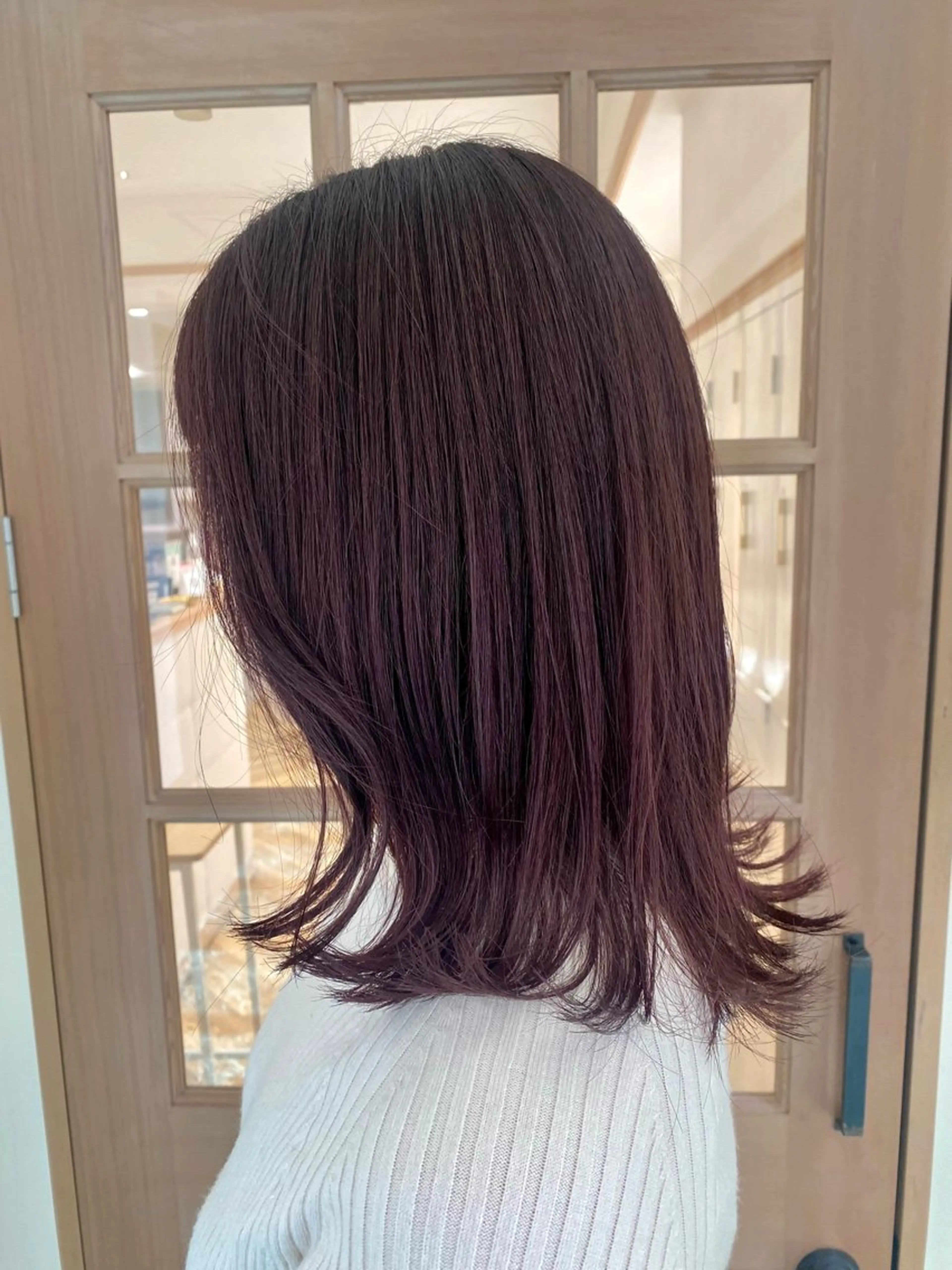 セミロング ピンクラベンダー カット ヘアカラー 原 朱莉のヘアスタイル