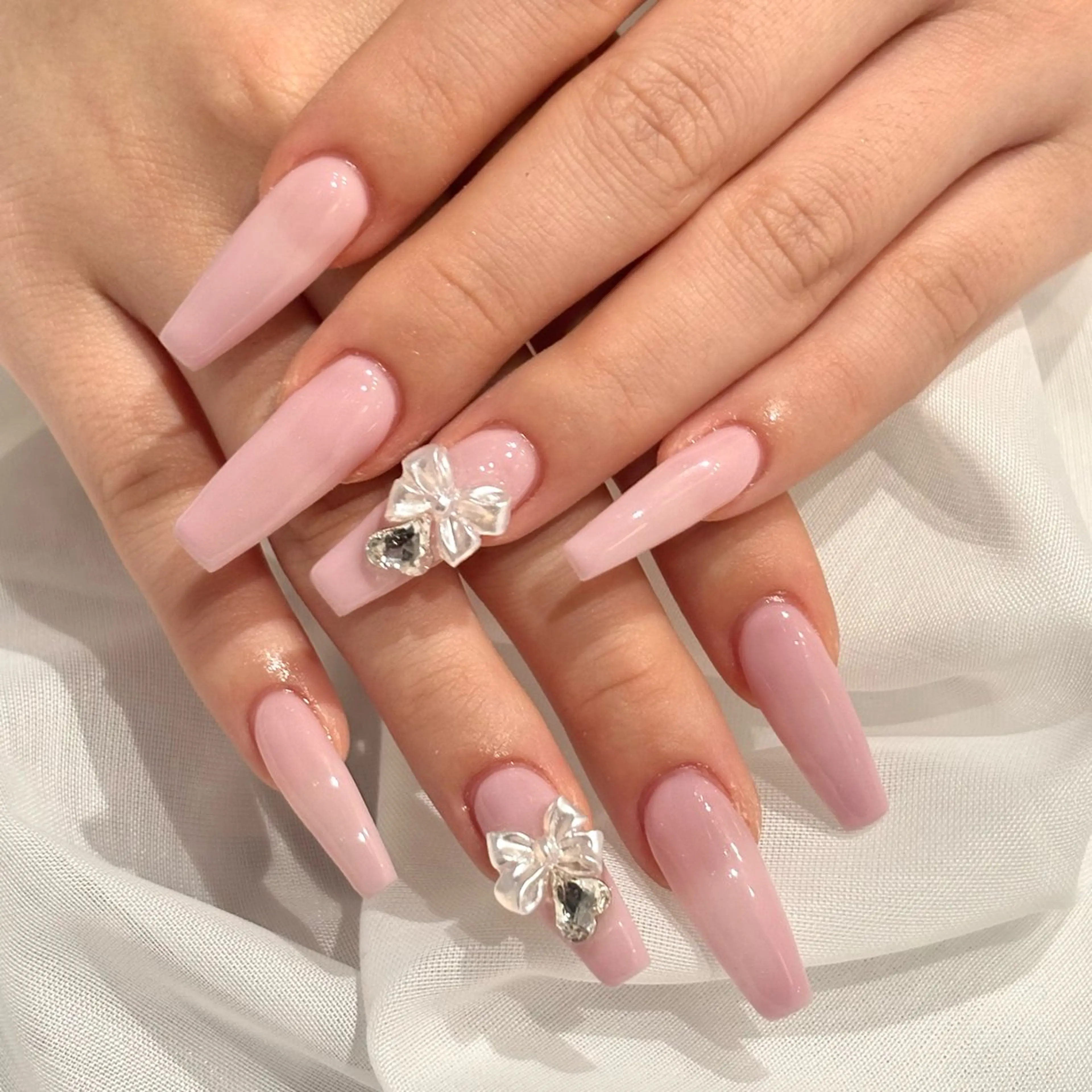 ネイル ハンドネイル fein. rion☁️のネイルデザイン