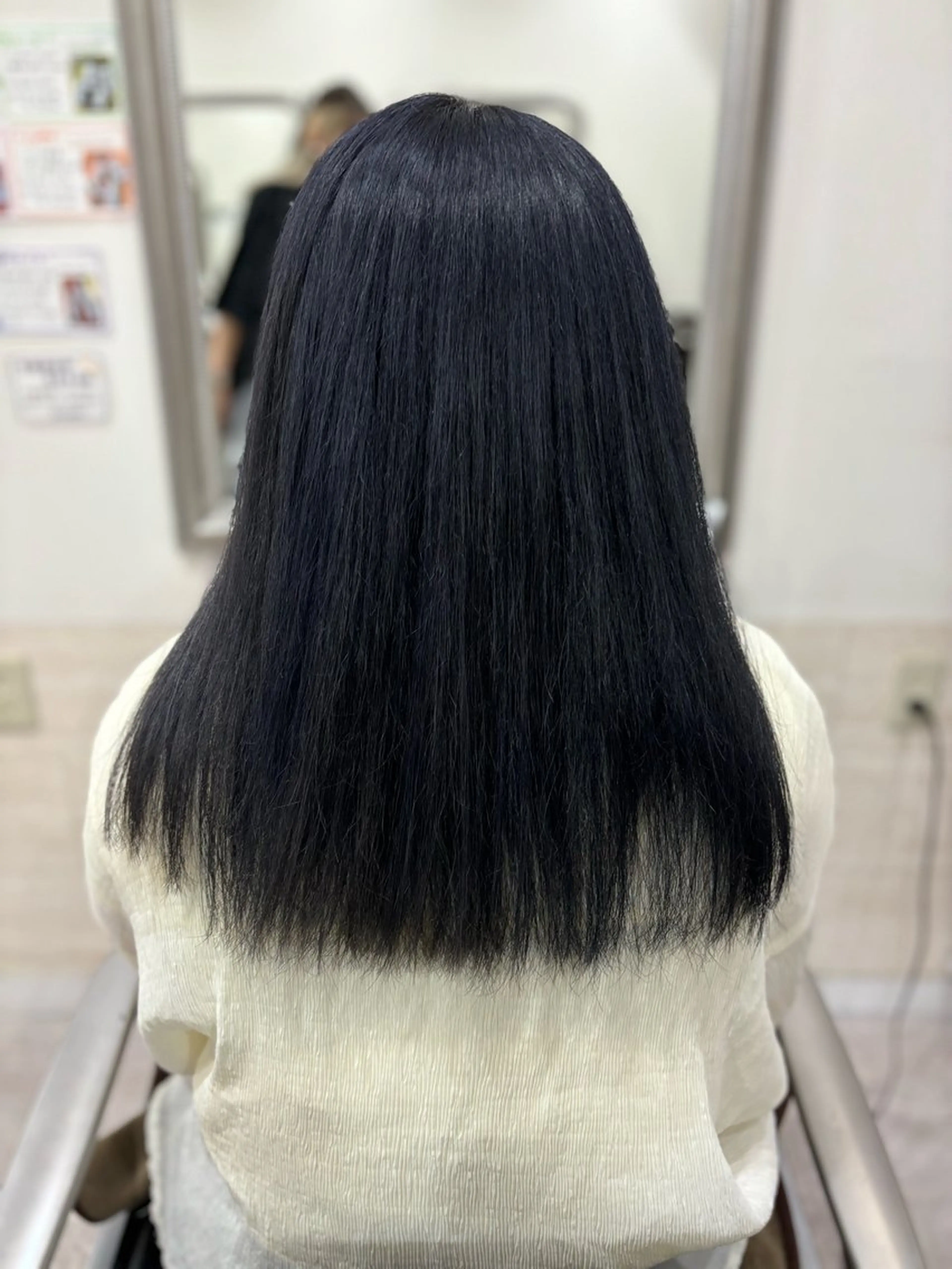 ロング カラー 生尾 虹水のヘアスタイル