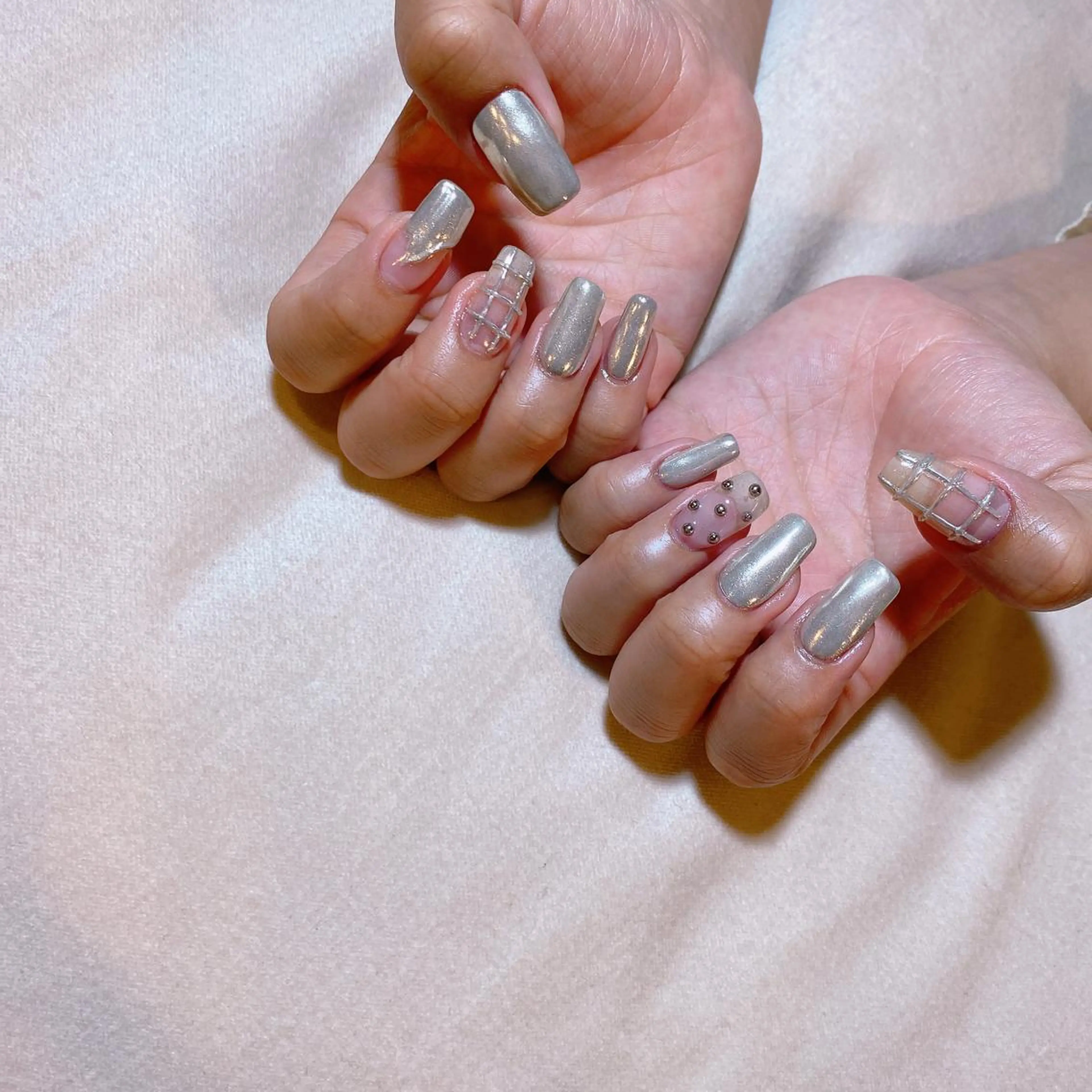 ネイル ミラーネイル ハンドネイル Nail Room Bellisのネイルデザイン