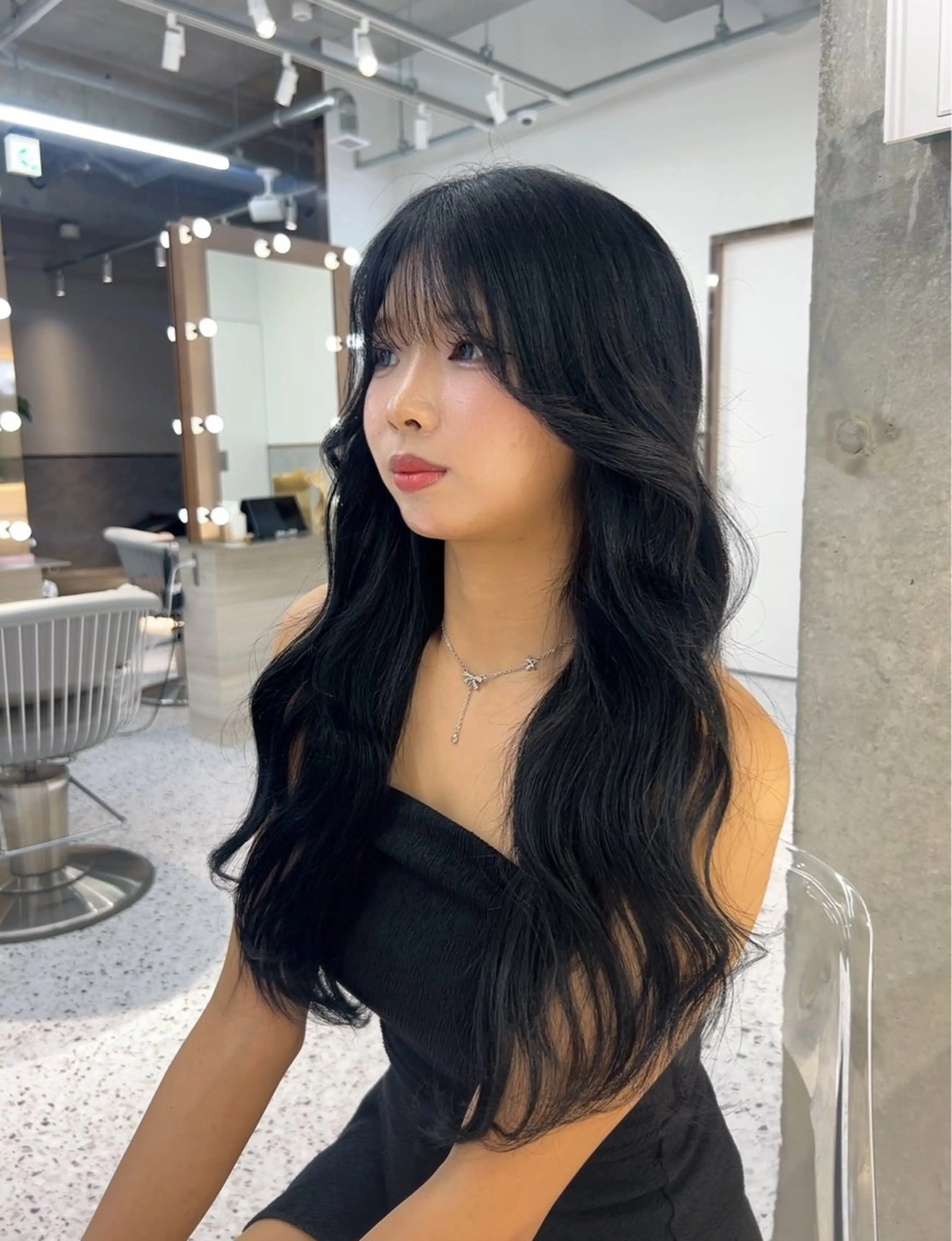 ロング 髪質改善 韓国風ヘア ワンホンヘア ヘアカラー Lond Role所属・ブリーチなしカラー shizuka🎀のヘアスタイル